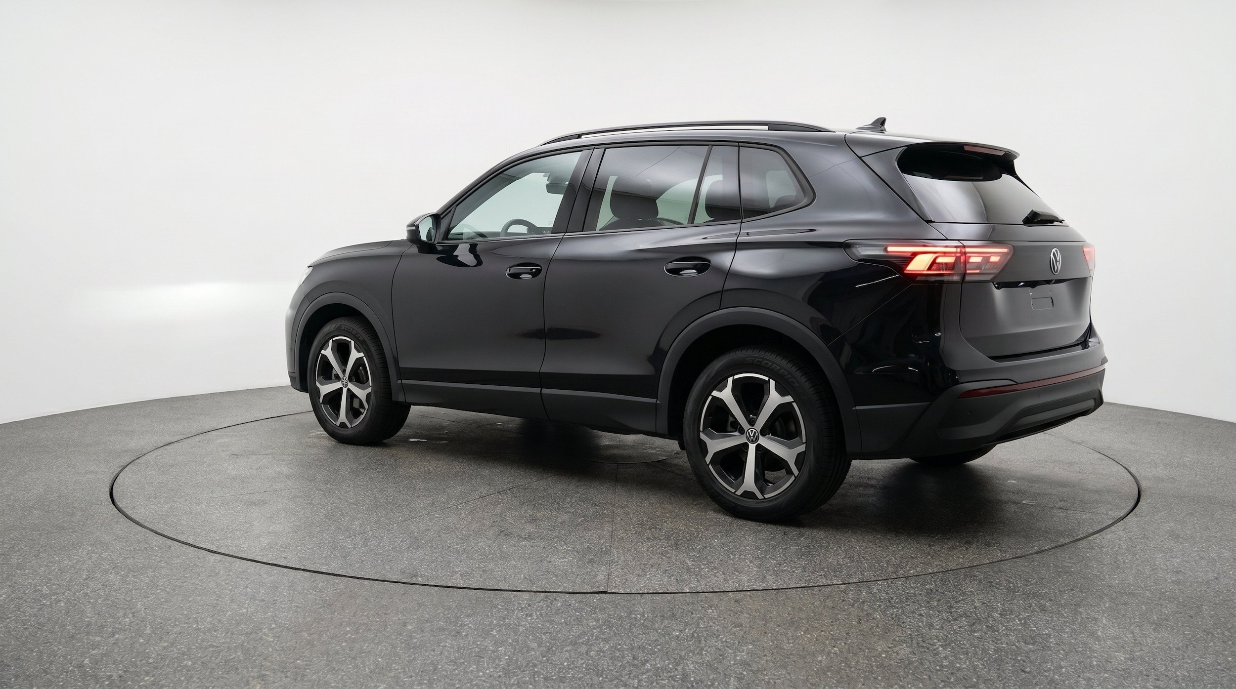 Thumbnail: 2026 Volkswagen Tiguan - 6