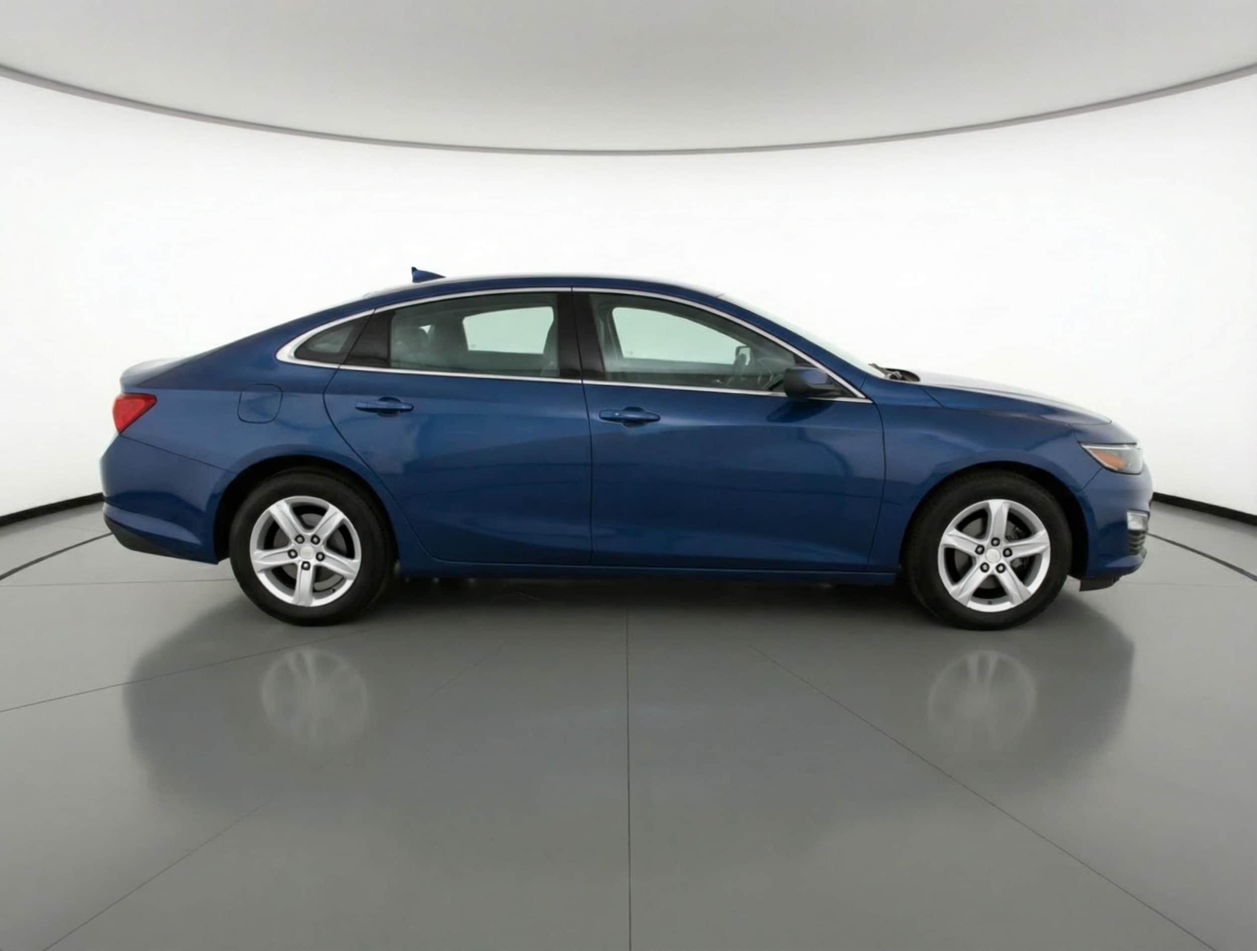 Thumbnail: 2024 Chevrolet Malibu - 8