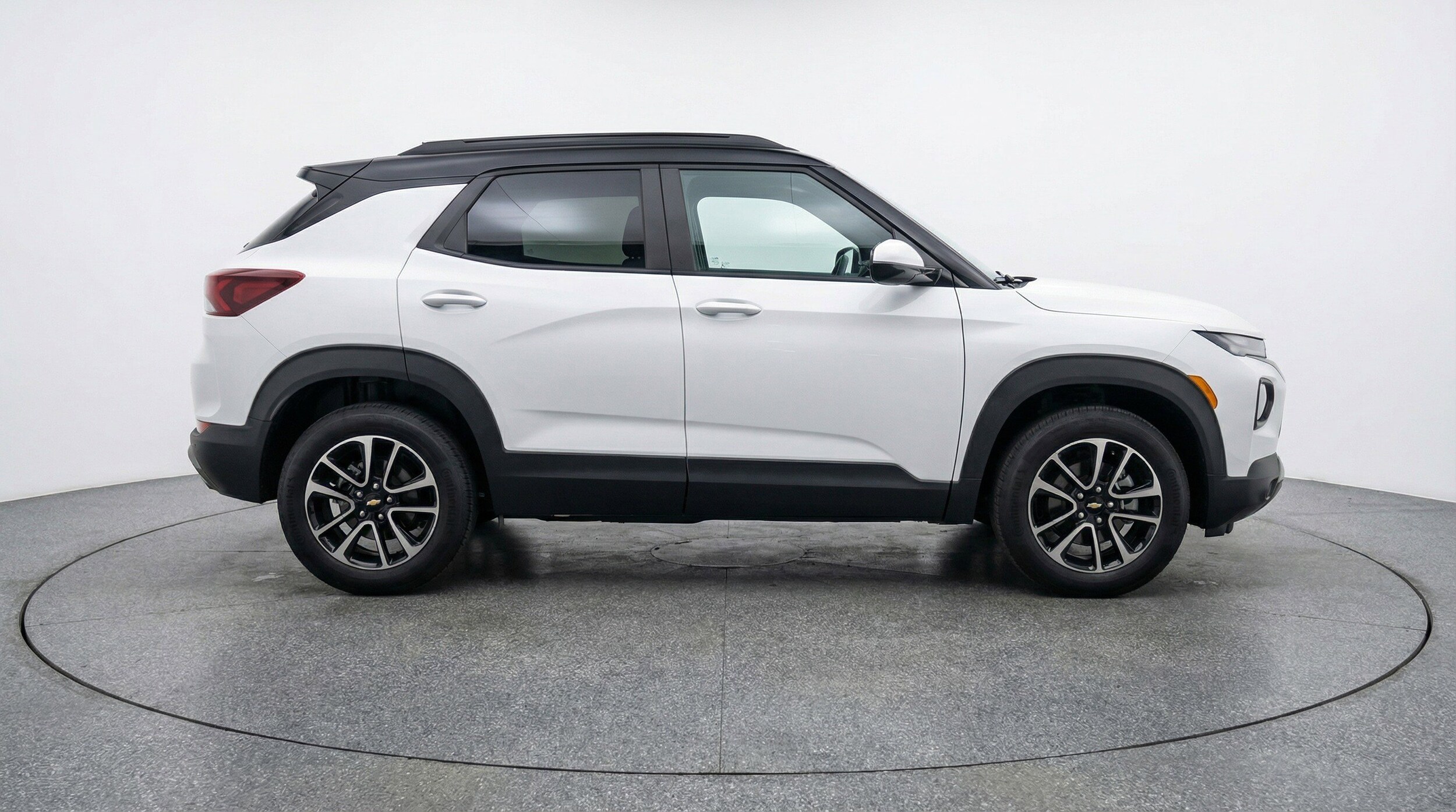 Thumbnail: 2025 Chevrolet TrailBlazer - 11