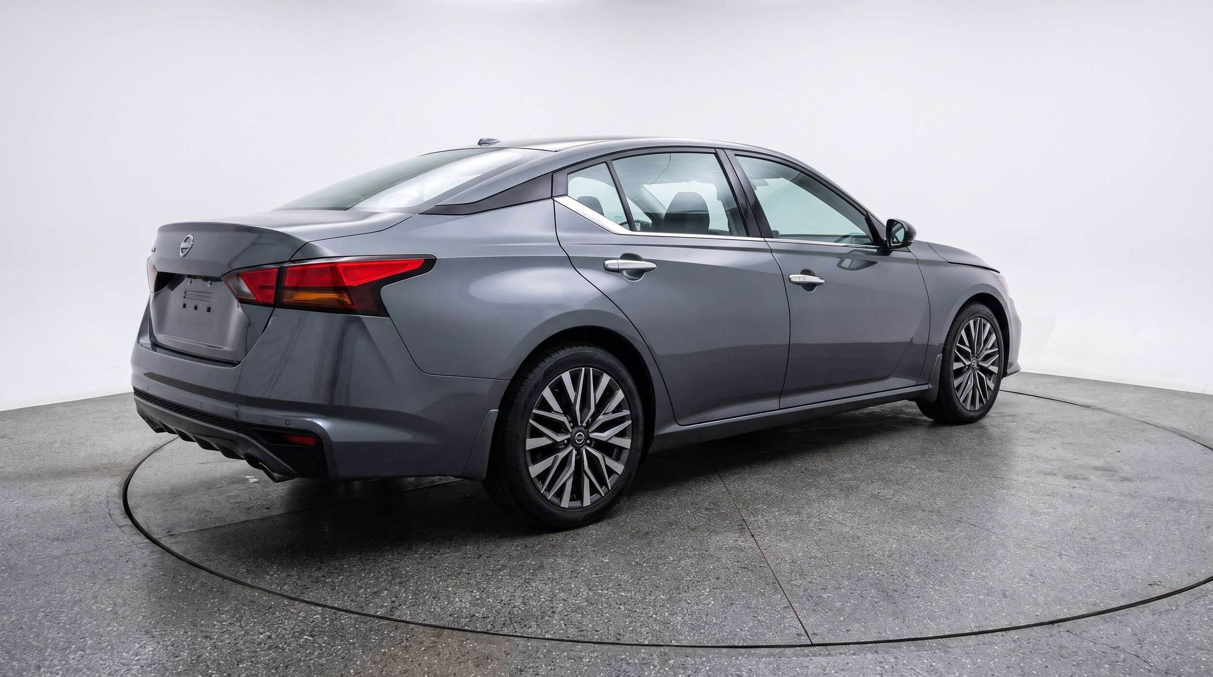 Thumbnail: 2025 Nissan Altima - 9