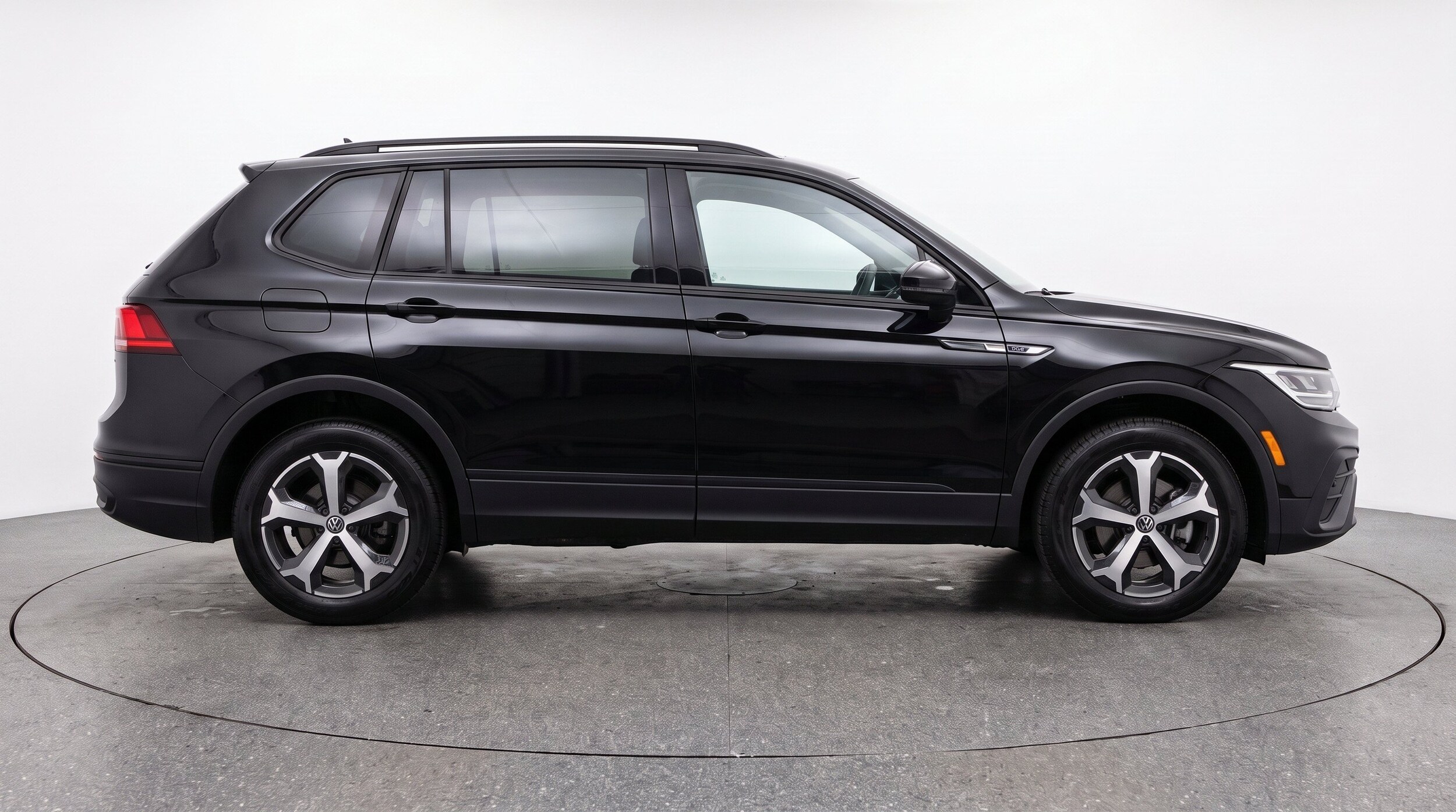 Thumbnail: 2026 Volkswagen Tiguan - 11