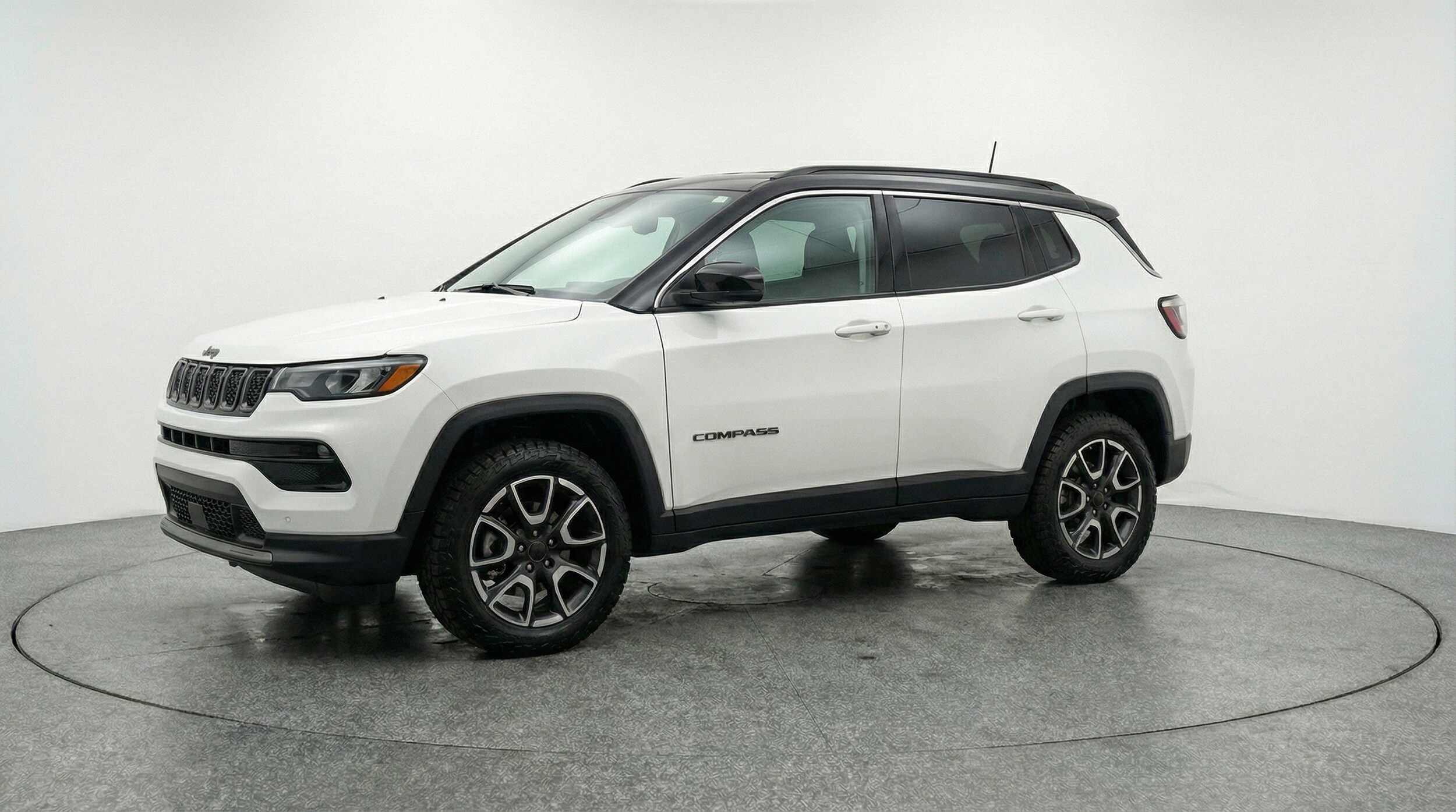Thumbnail: 2025 Jeep Compass - 3