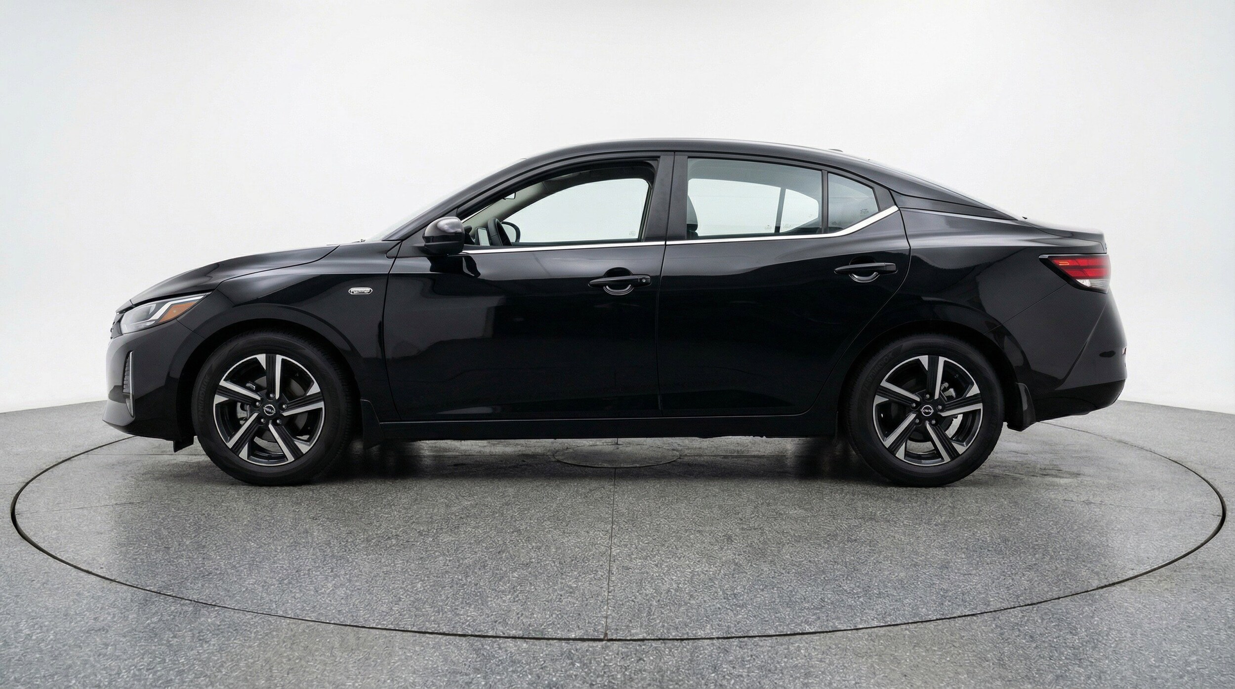 Thumbnail: 2025 Nissan Sentra - 5