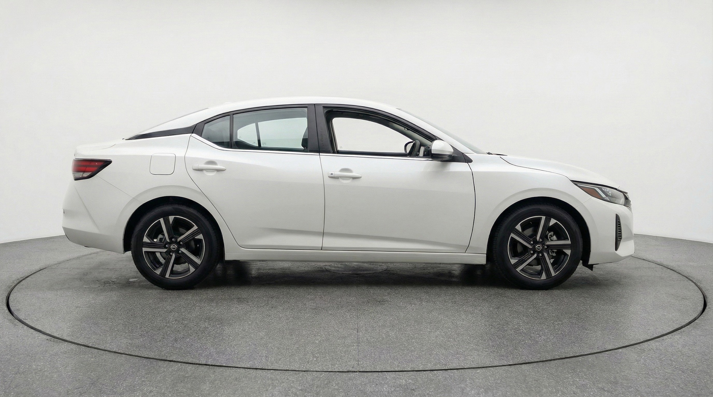 Thumbnail: 2025 Nissan Sentra - 11