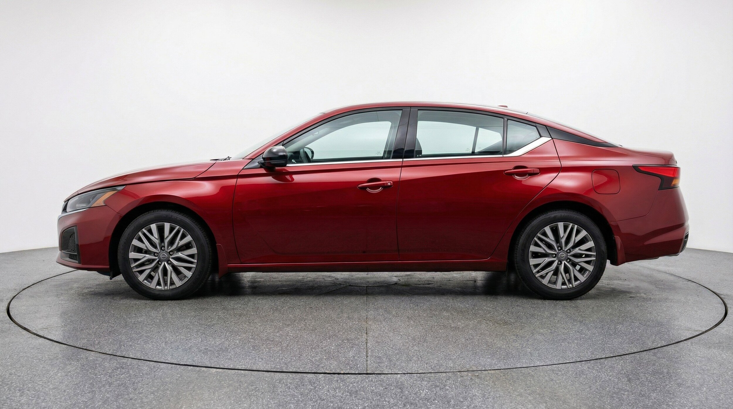 Thumbnail: 2025 Nissan Altima - 5