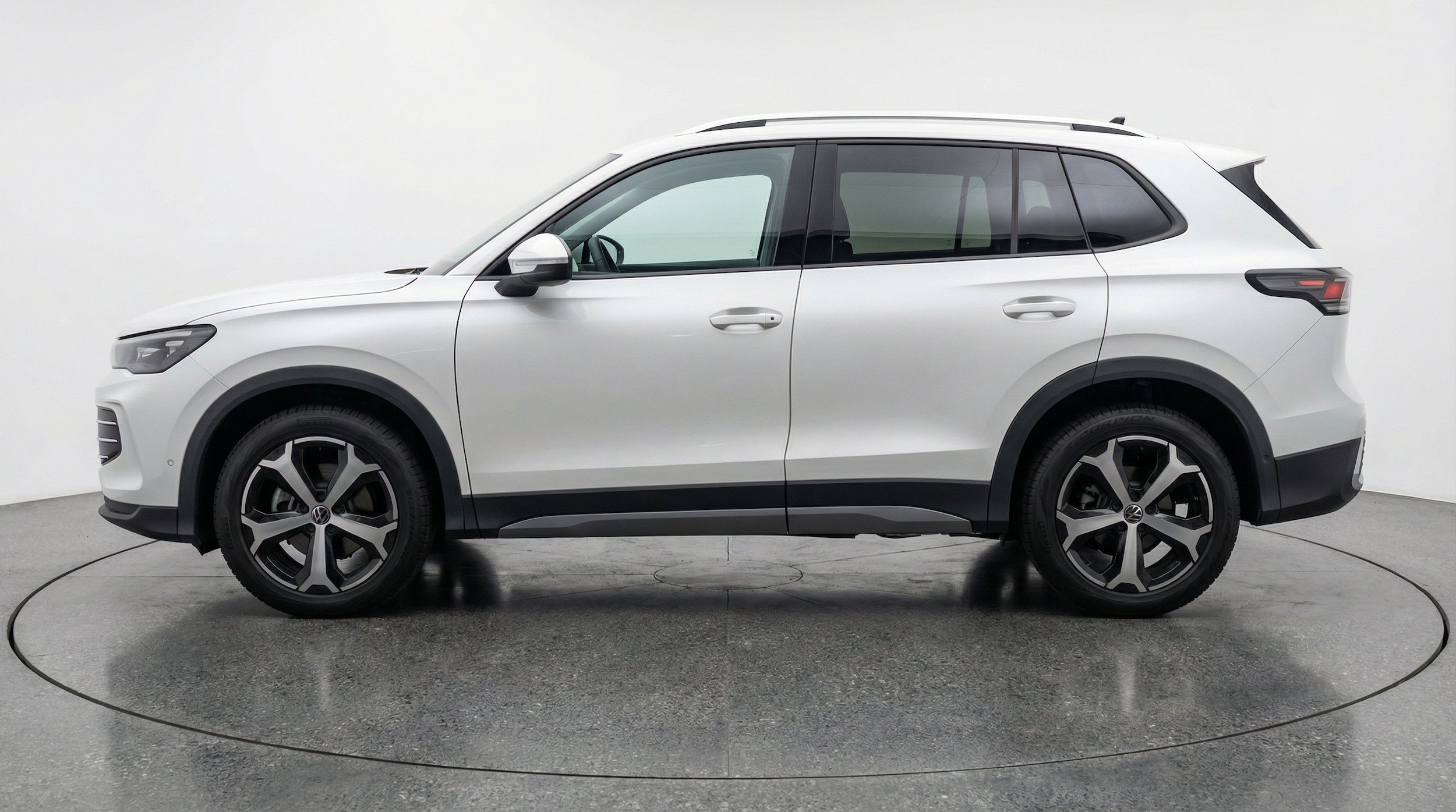 Thumbnail: 2026 Volkswagen Tiguan - 5