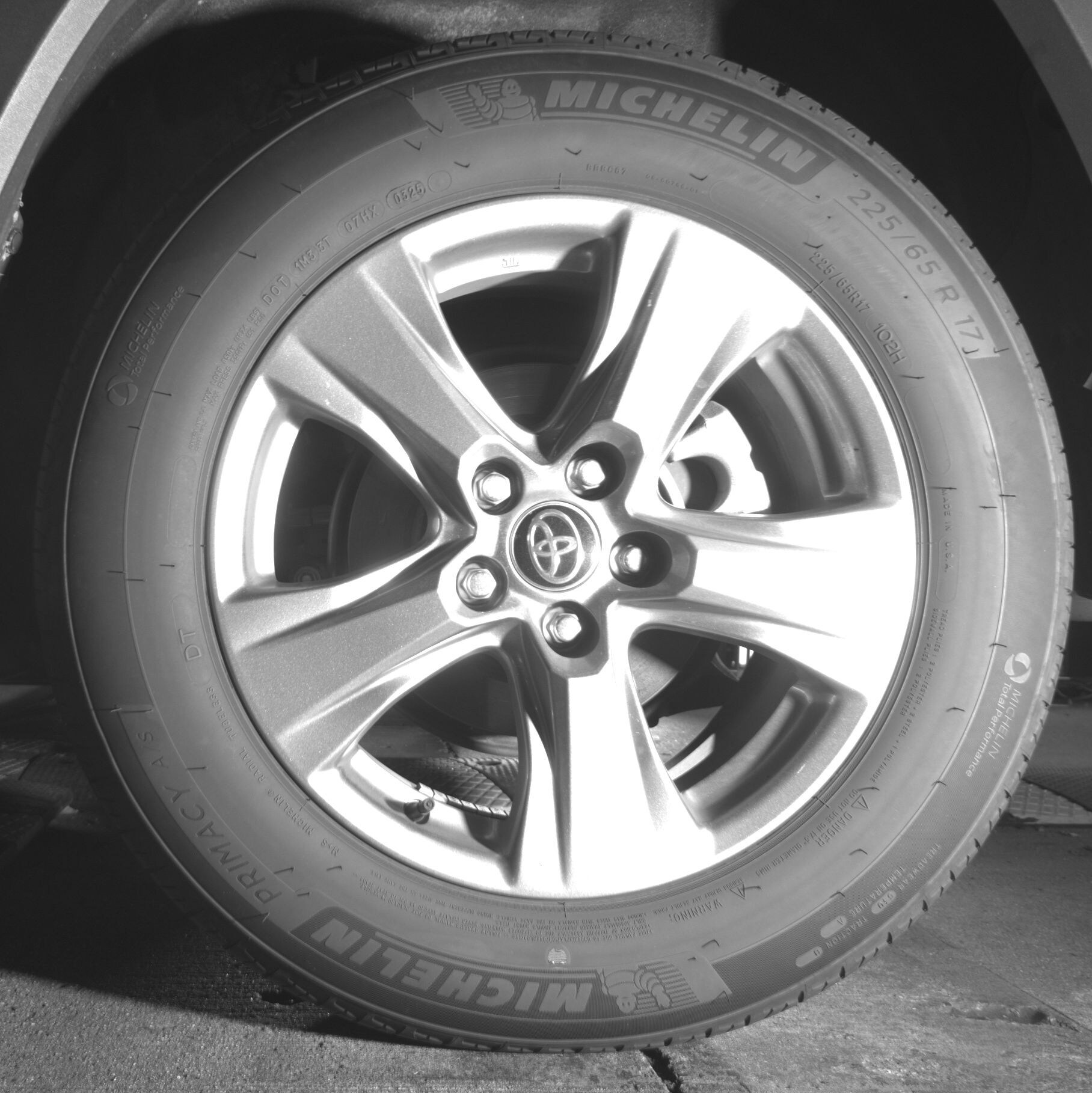 Thumbnail: 2025 Toyota RAV4 - 11