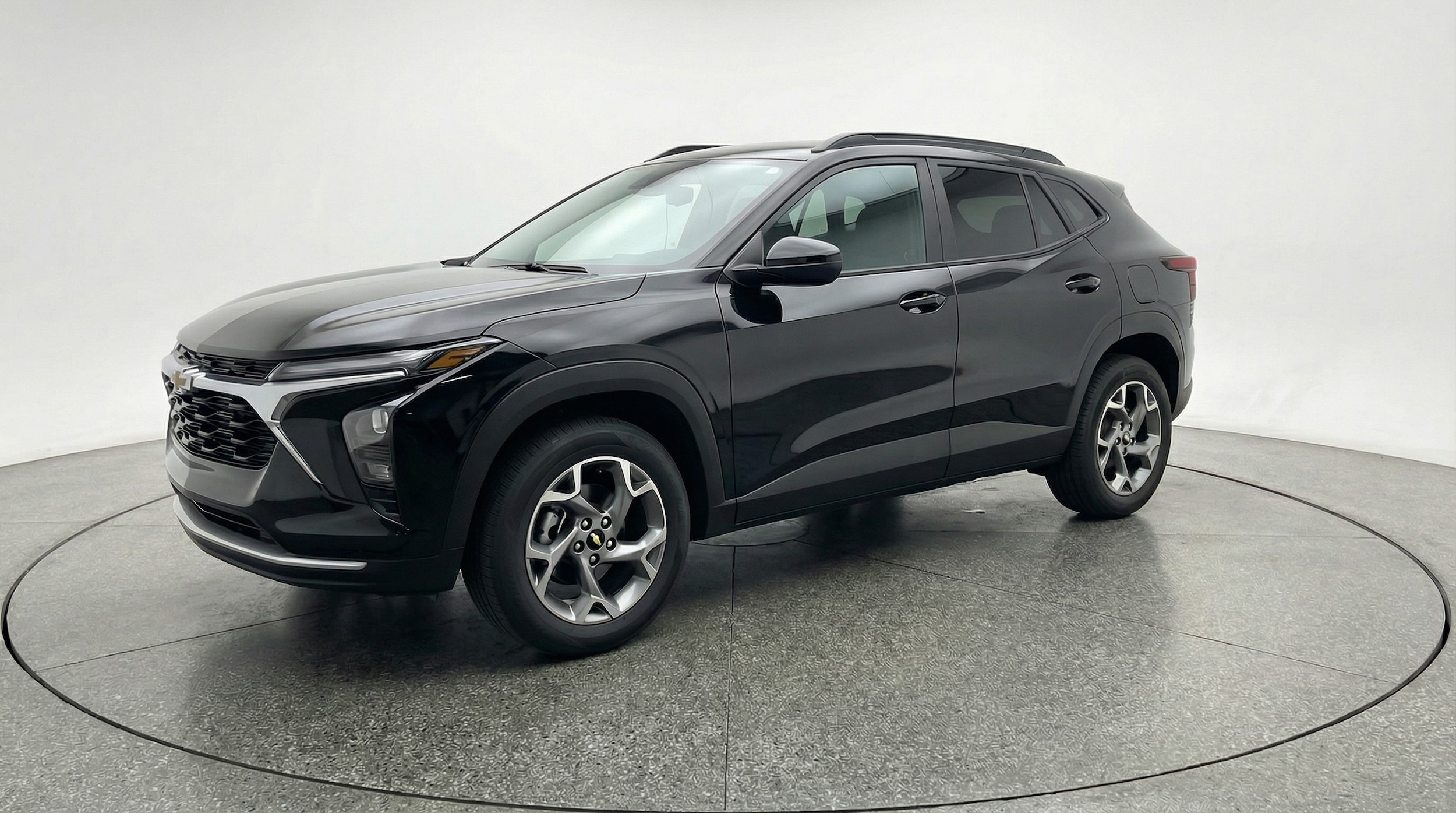 Thumbnail: 2025 Chevrolet Trax - 3