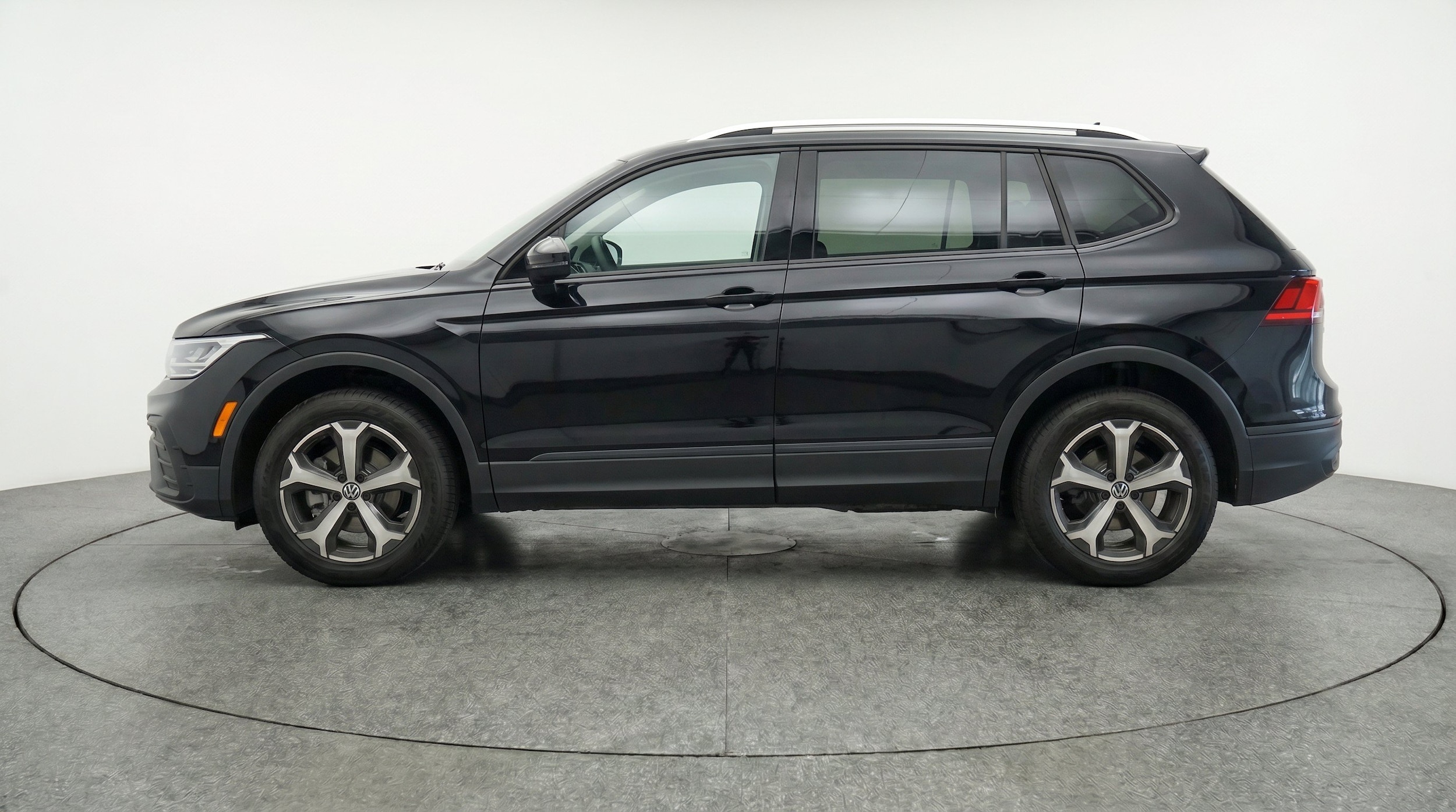 Thumbnail: 2026 Volkswagen Tiguan - 5