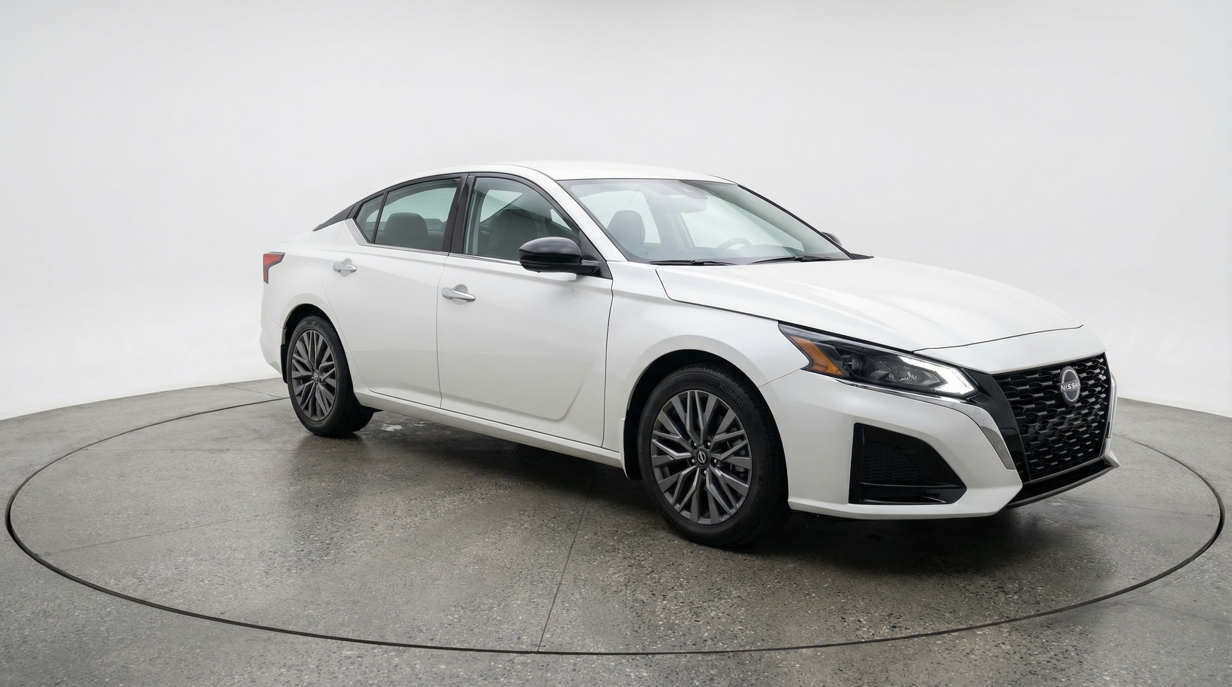 Thumbnail: 2025 Nissan Altima - 1