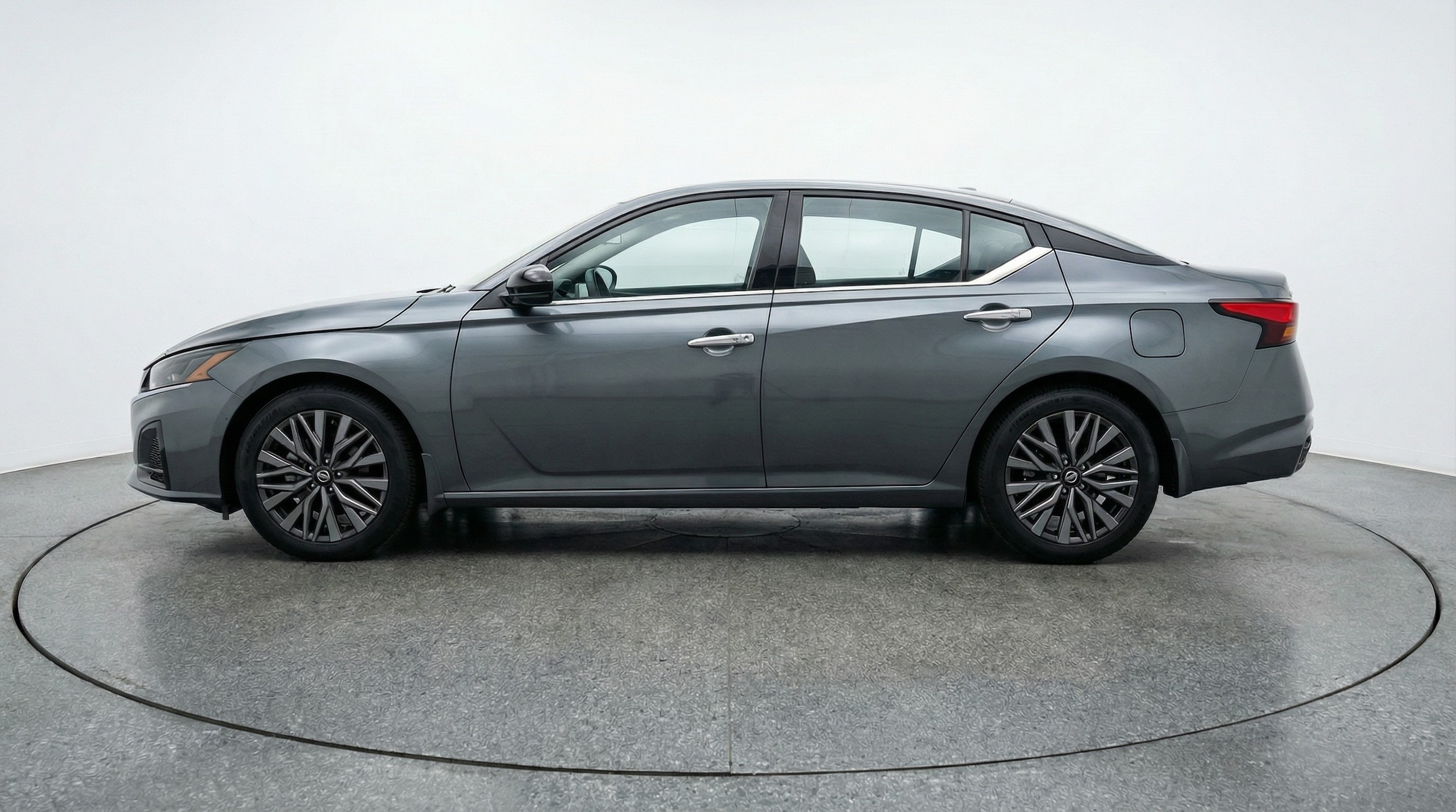 Thumbnail: 2025 Nissan Altima - 4