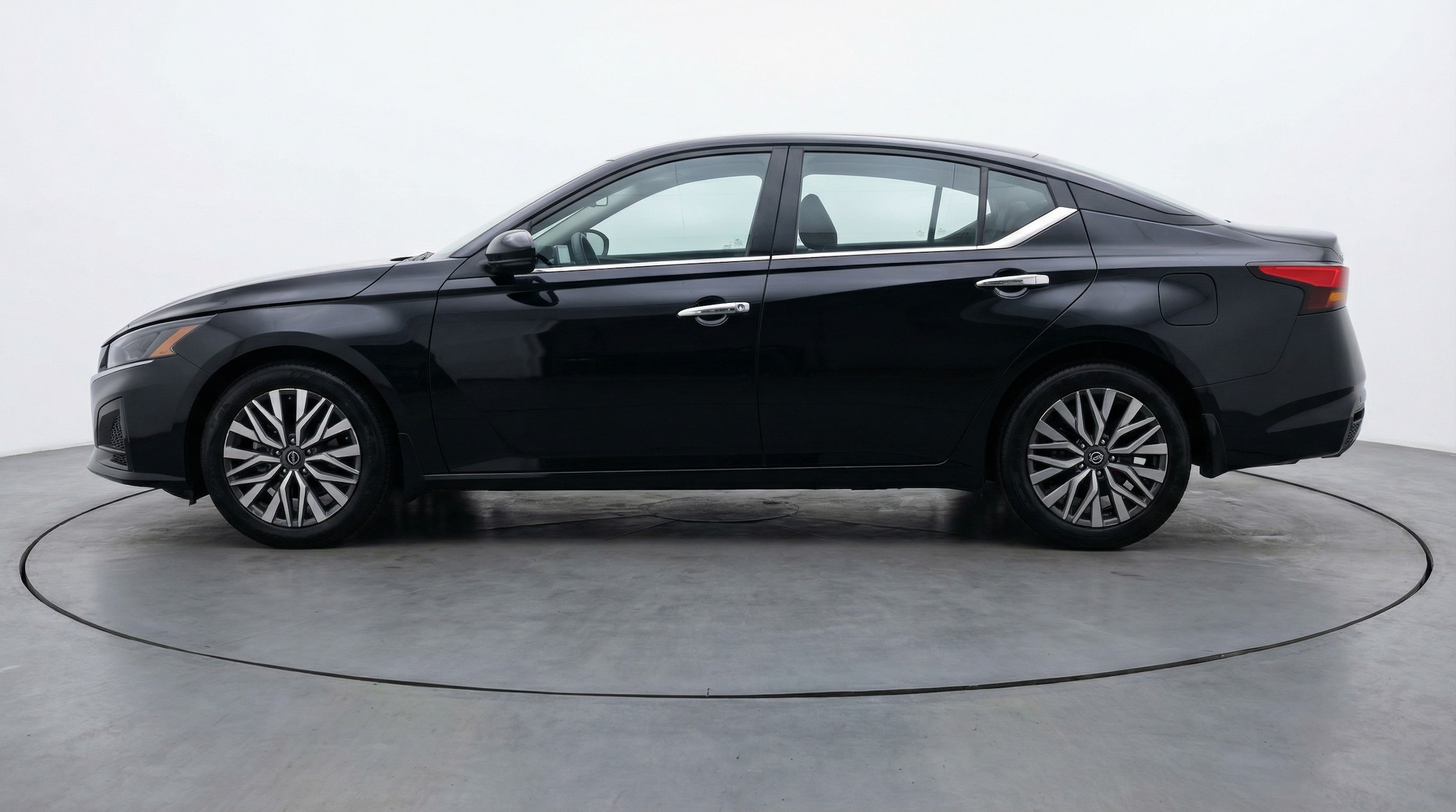 Thumbnail: 2025 Nissan Altima - 4