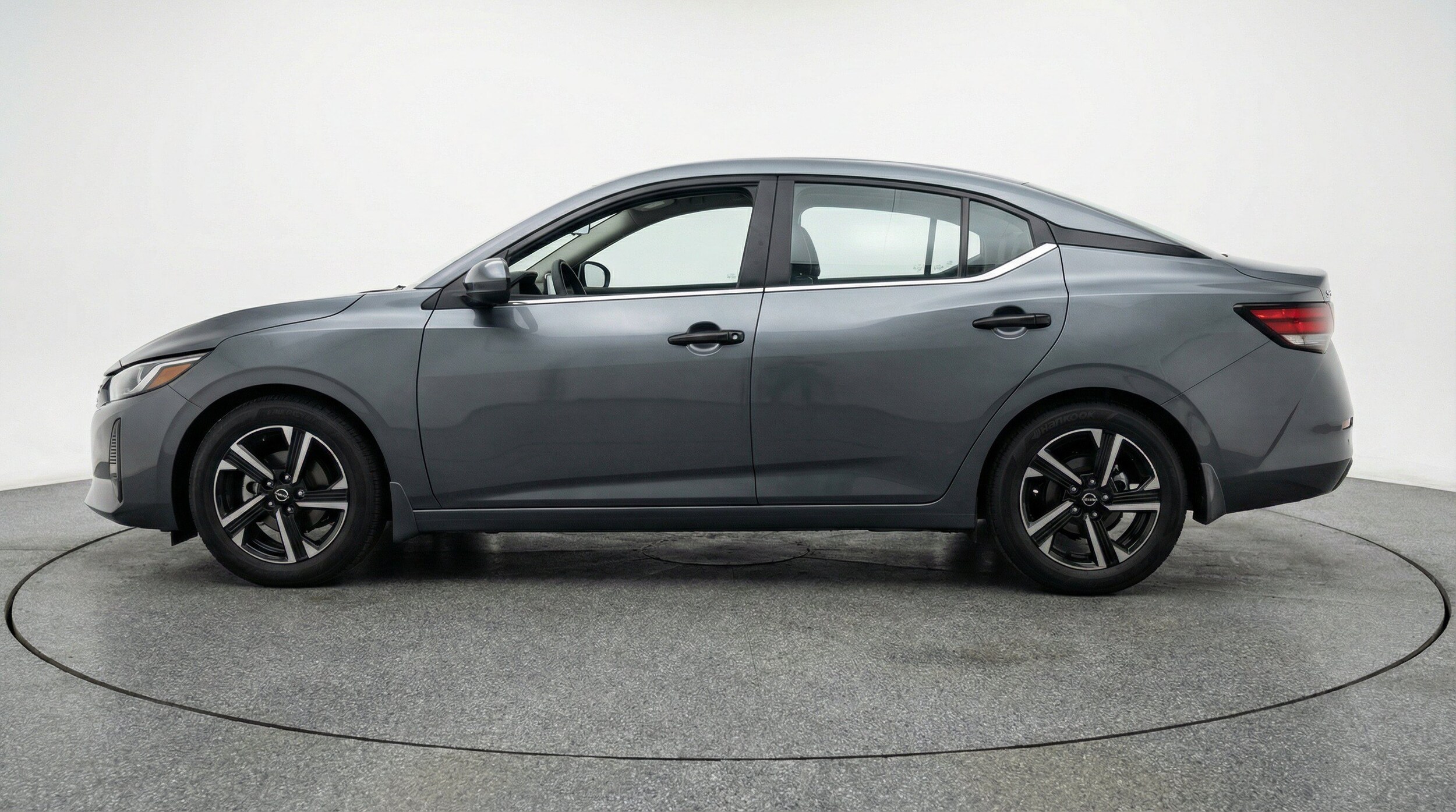 Thumbnail: 2025 Nissan Sentra - 5
