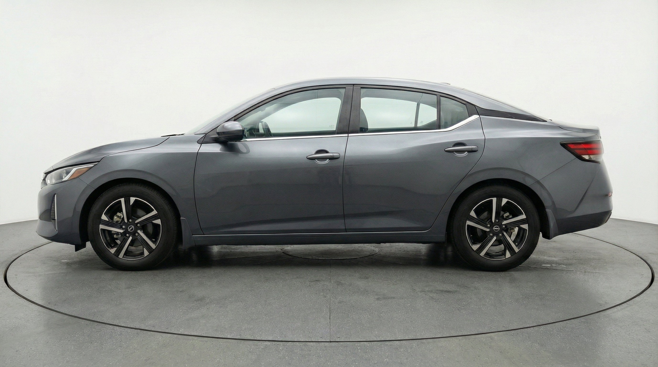 Thumbnail: 2025 Nissan Sentra - 5
