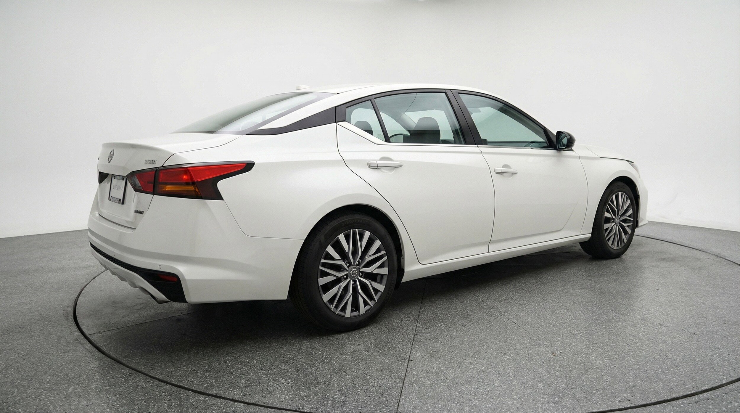 Thumbnail: 2025 Nissan Altima - 9