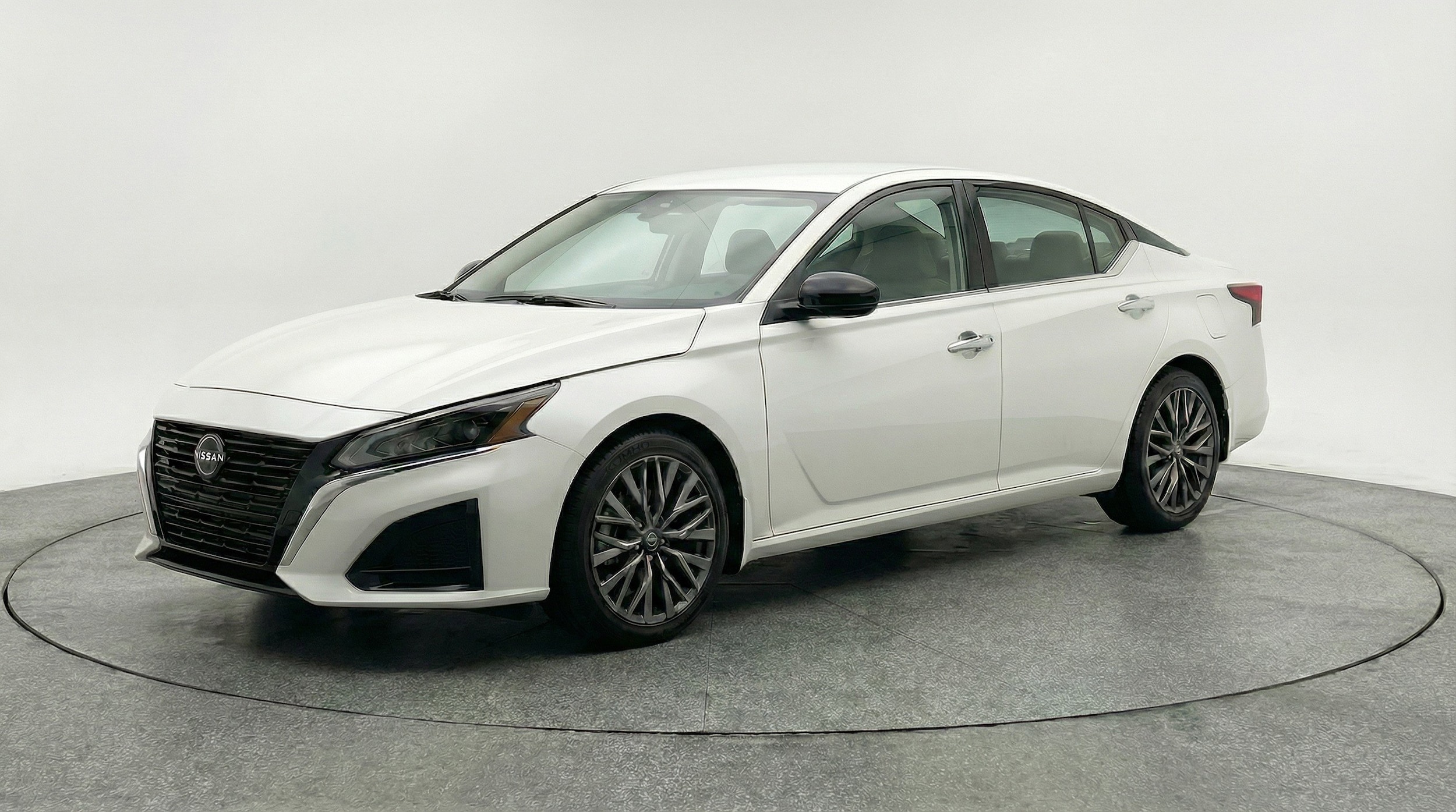 Thumbnail: 2025 Nissan Altima - 3