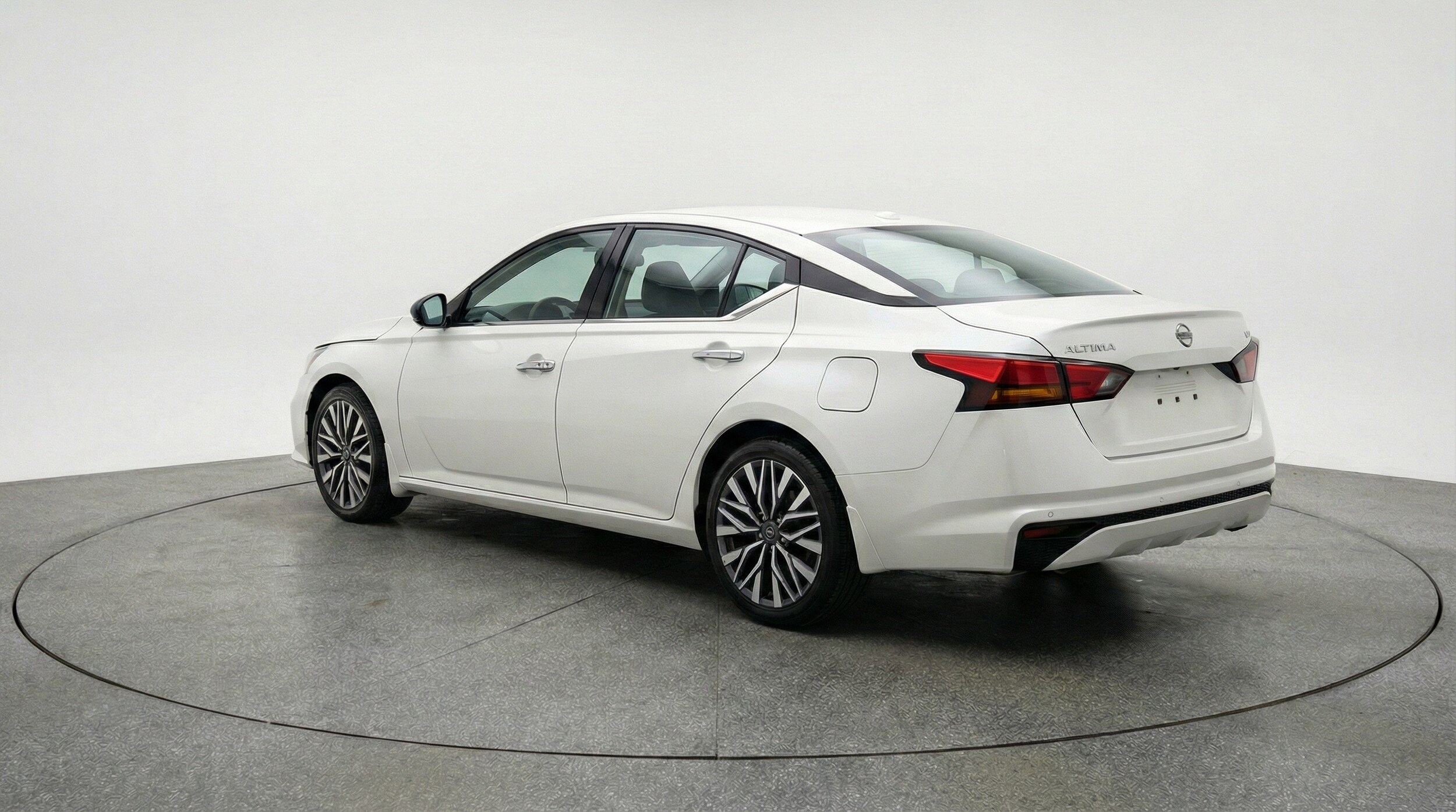 Thumbnail: 2025 Nissan Altima - 6
