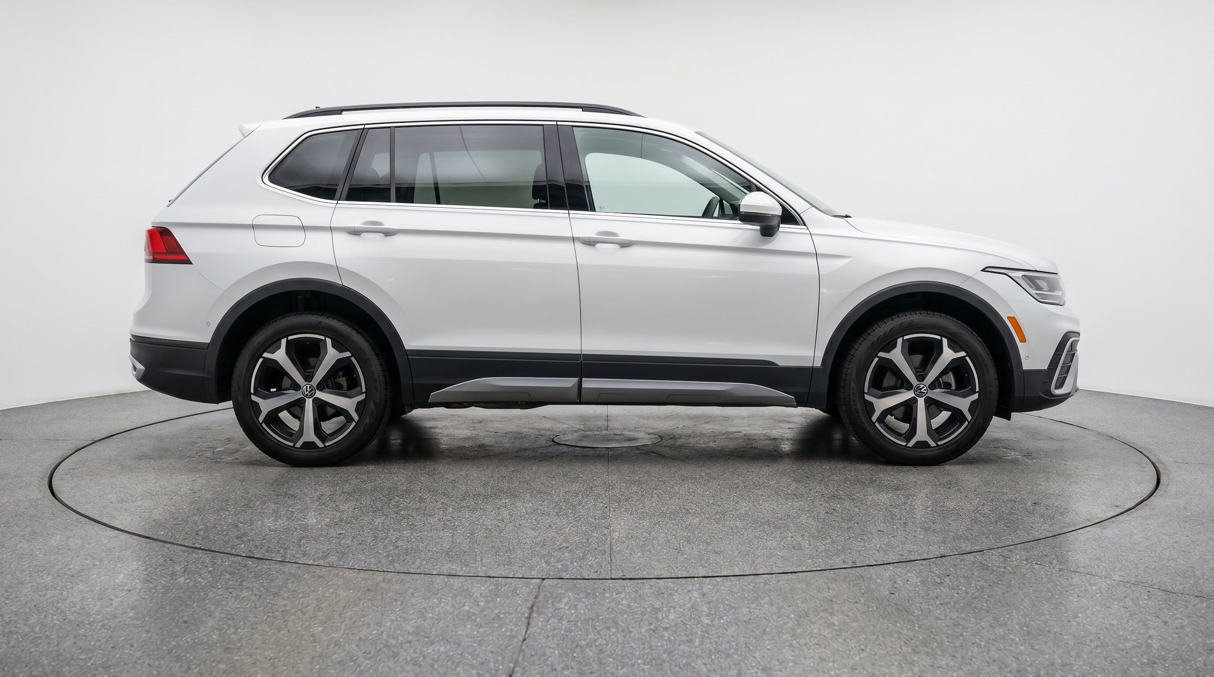Thumbnail: 2026 Volkswagen Tiguan - 11