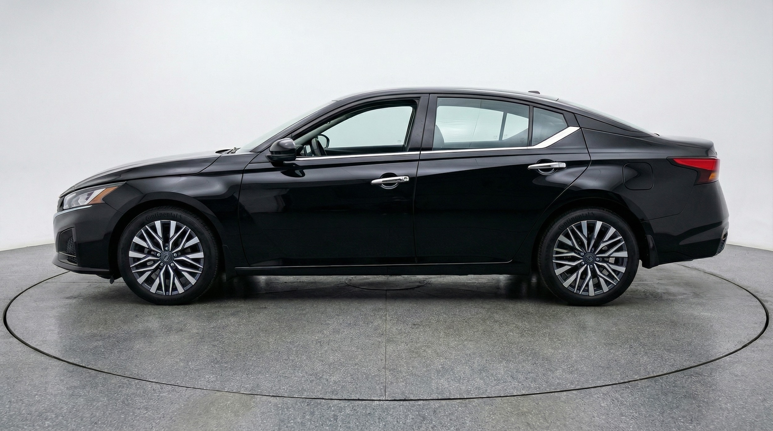 Thumbnail: 2025 Nissan Altima - 4