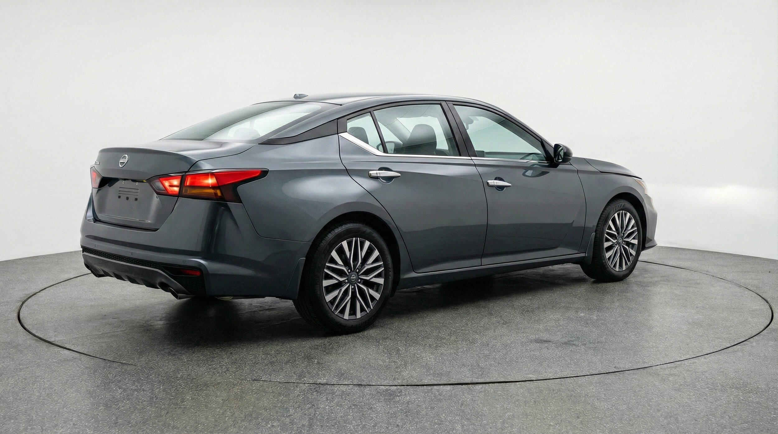 Thumbnail: 2025 Nissan Altima - 9