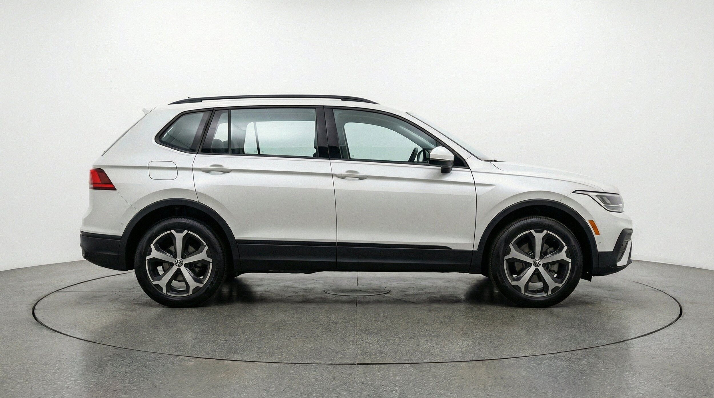 Thumbnail: 2026 Volkswagen Tiguan - 11