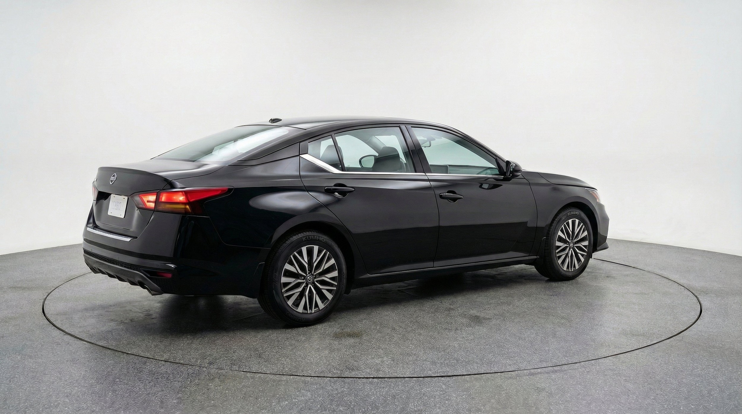 Thumbnail: 2025 Nissan Altima - 9