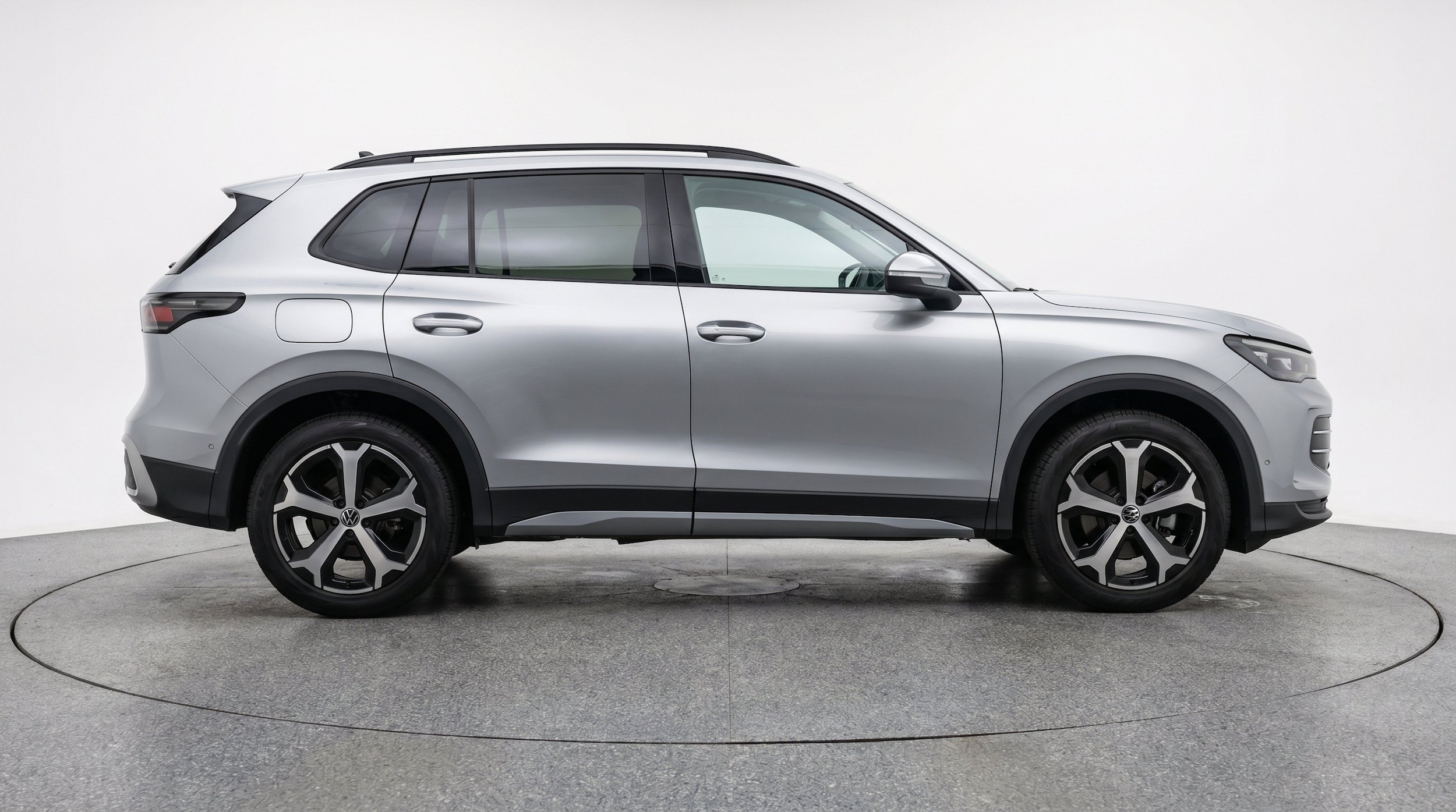 Thumbnail: 2026 Volkswagen Tiguan - 11