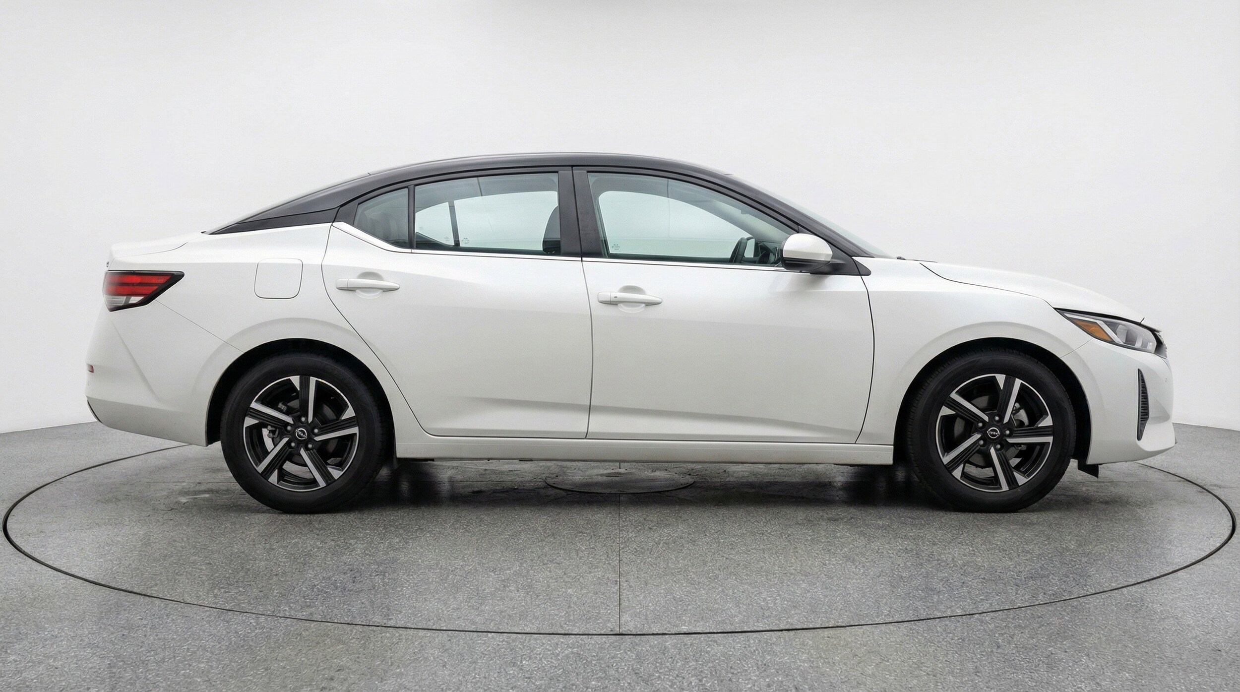 Thumbnail: 2025 Nissan Sentra - 11