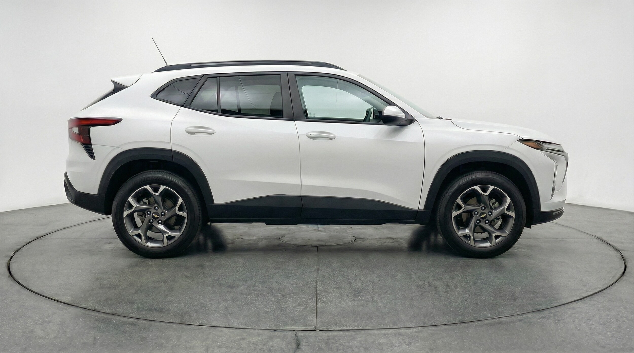 Thumbnail: 2025 Chevrolet Trax - 8