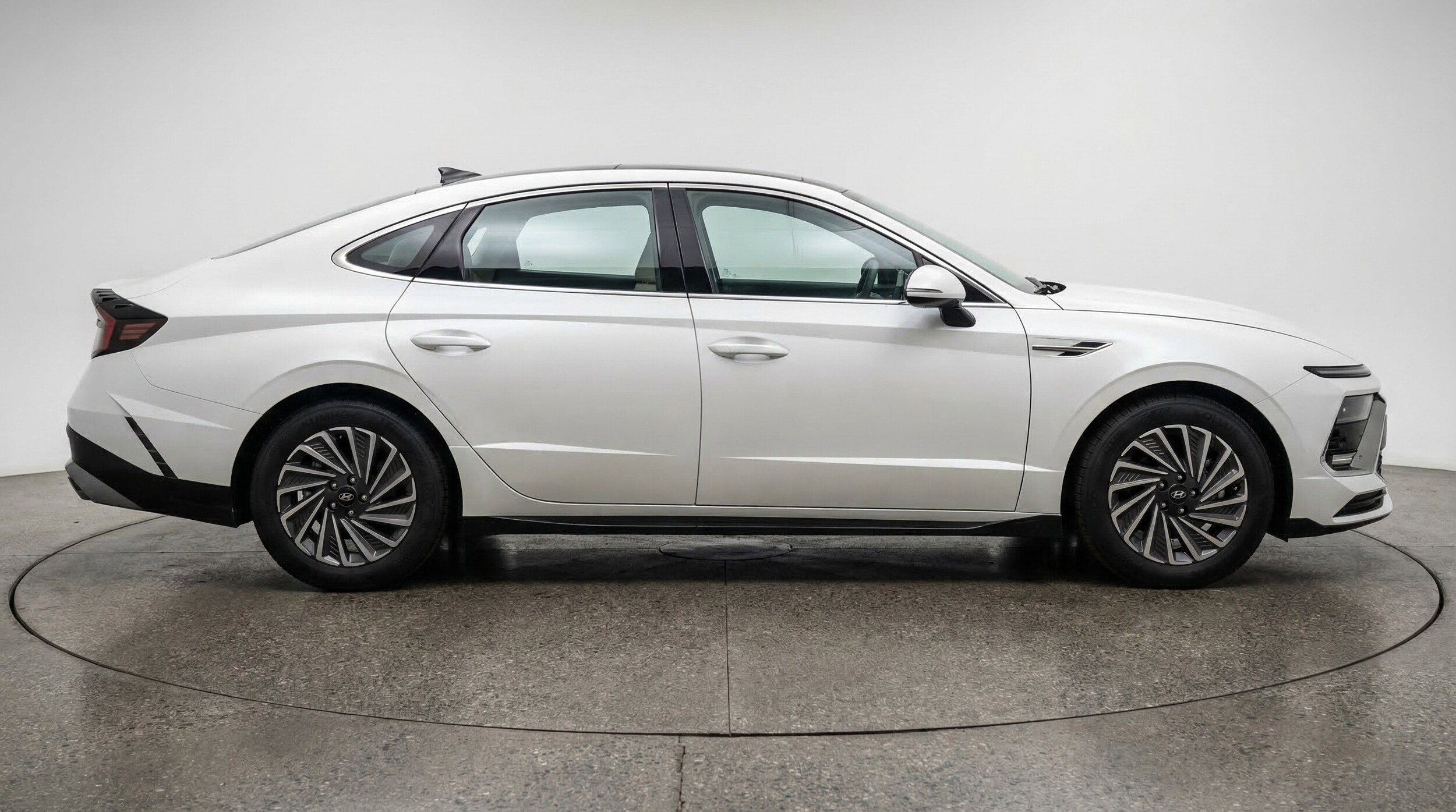 Thumbnail: 2025 Hyundai Sonata - 11