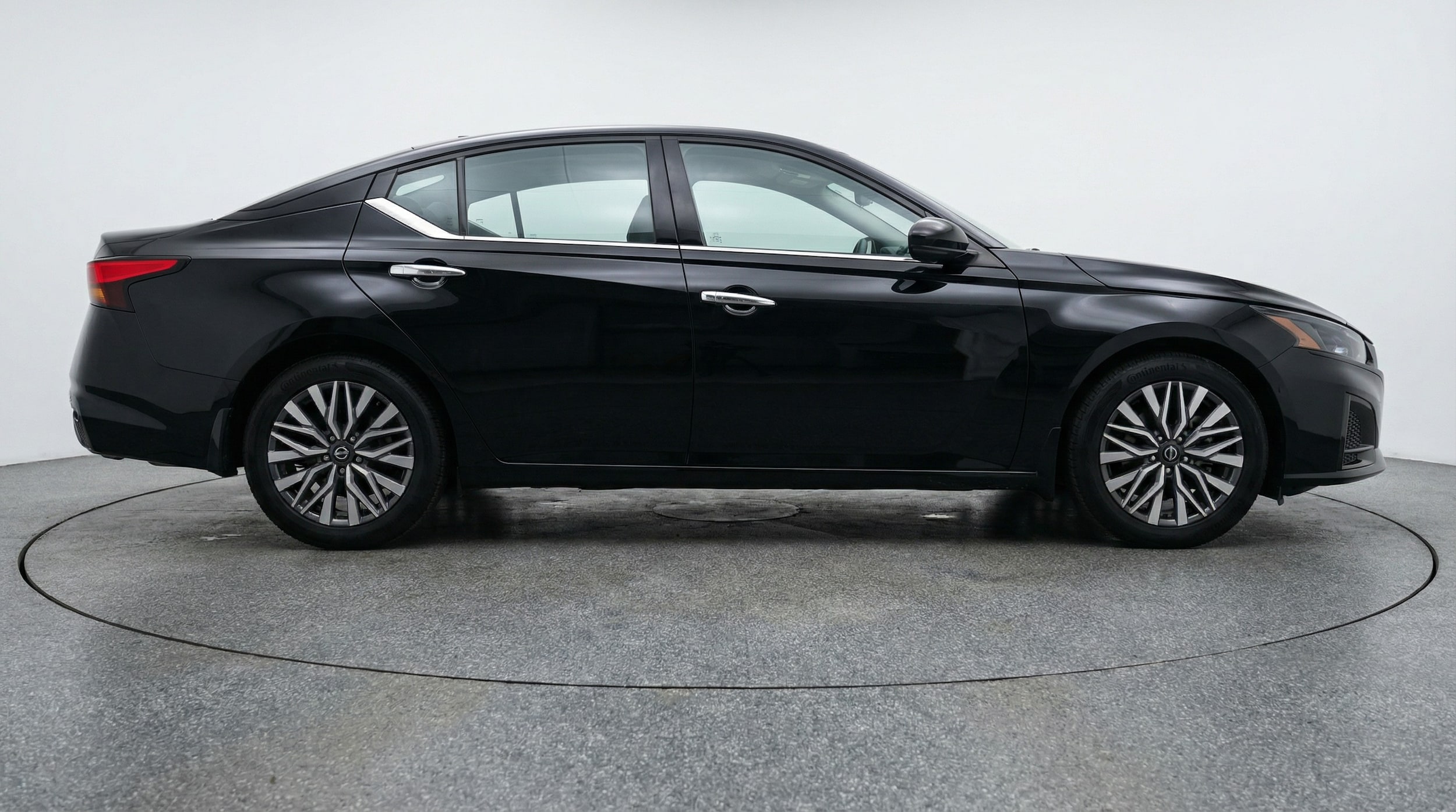 Thumbnail: 2025 Nissan Altima - 8