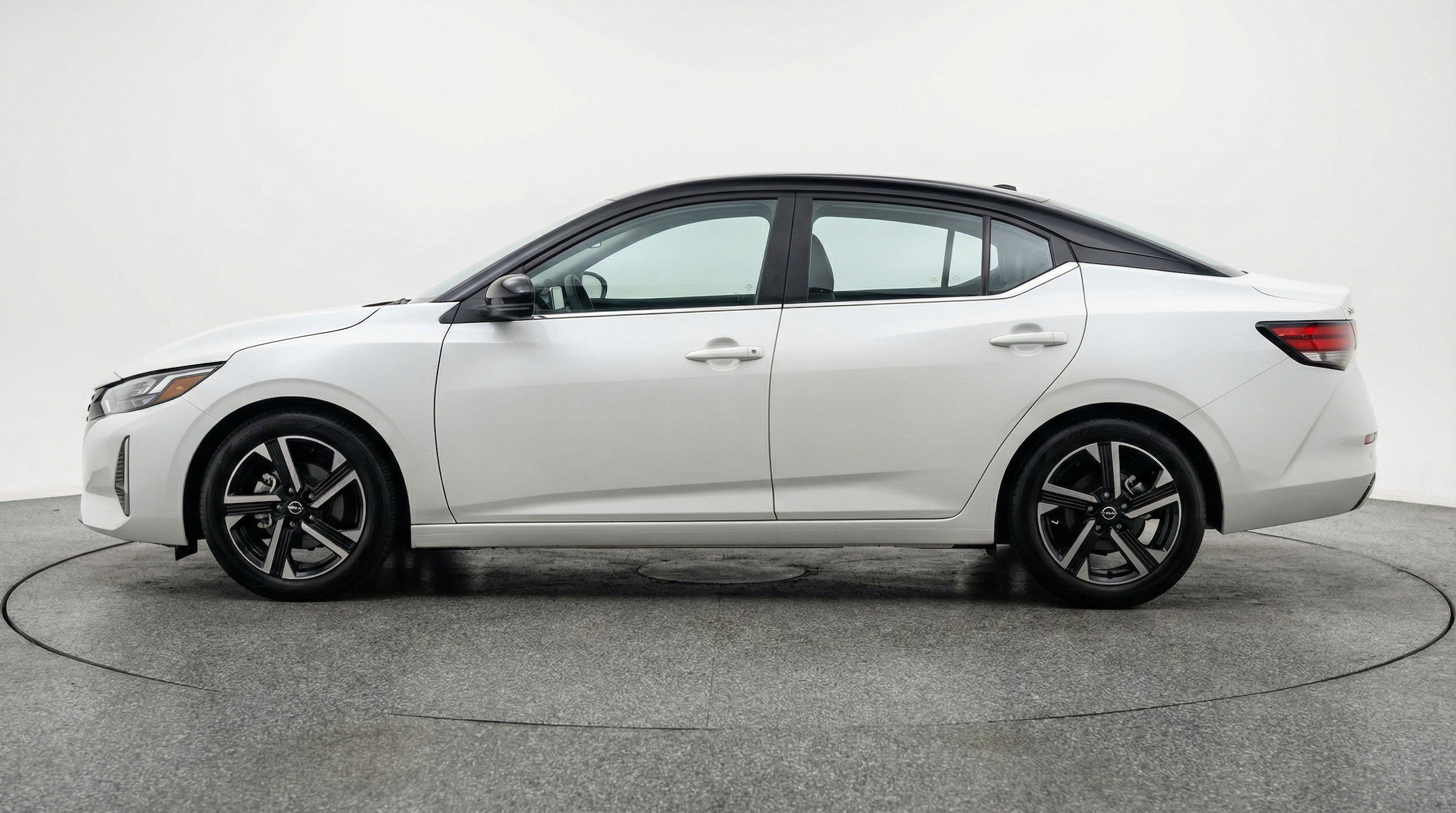 Thumbnail: 2025 Nissan Sentra - 5