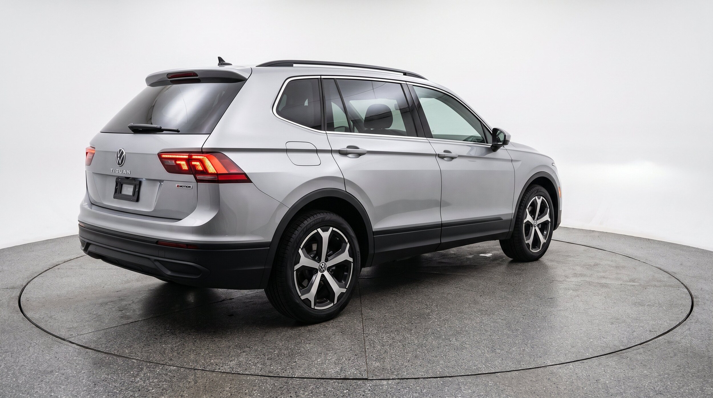 Thumbnail: 2026 Volkswagen Tiguan - 9