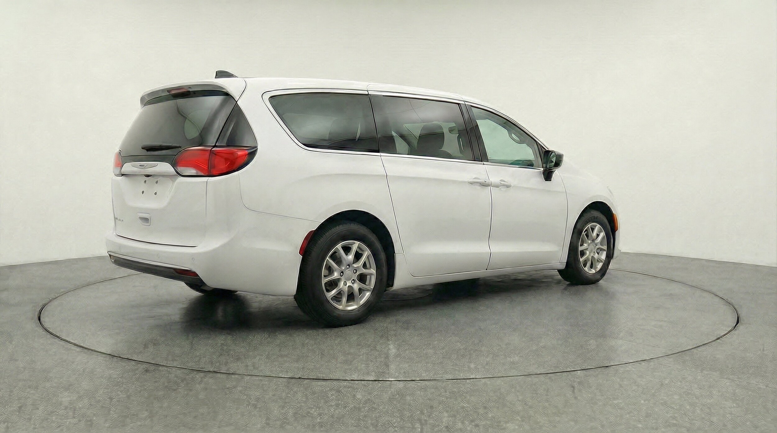 Thumbnail: 2024 Chrysler Voyager - 9