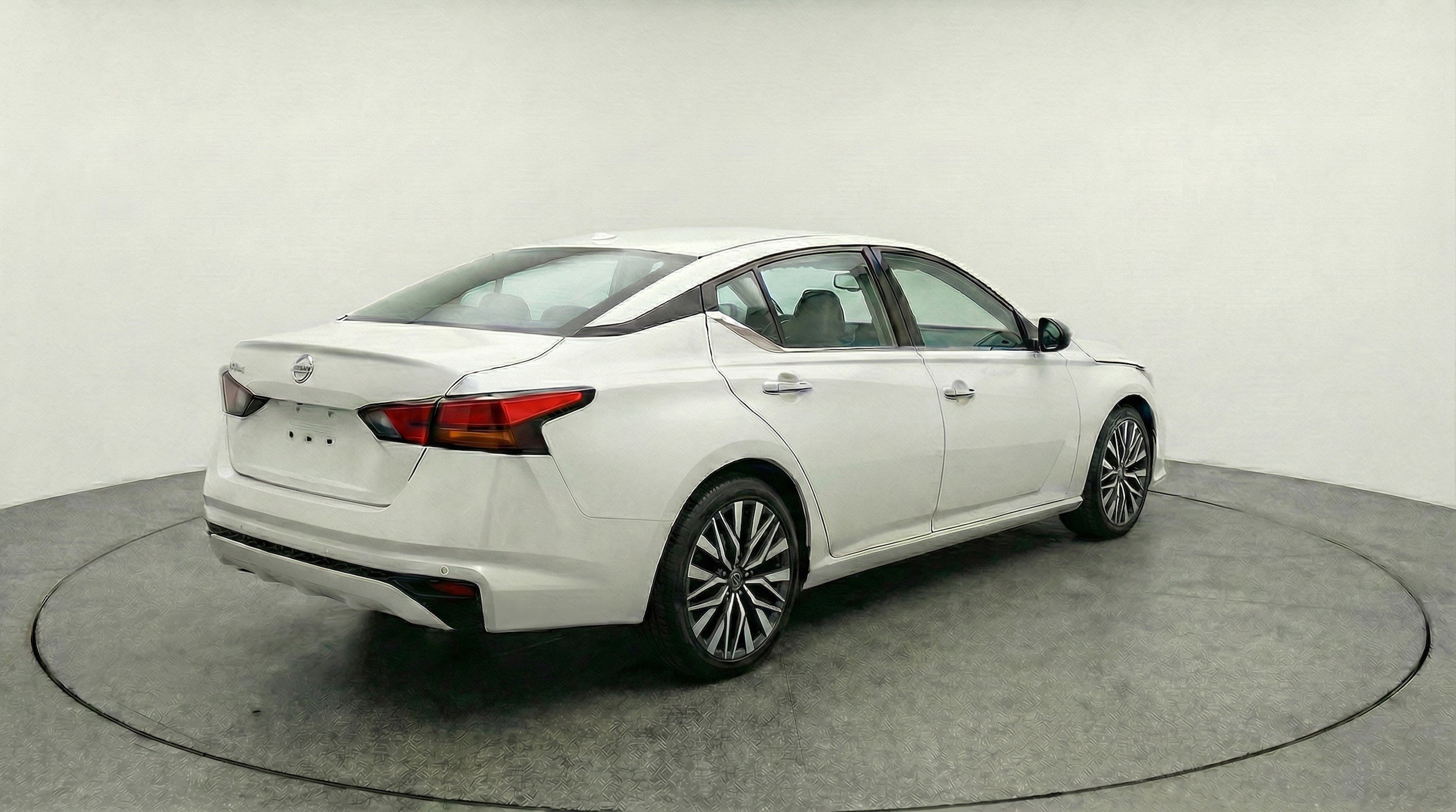 Thumbnail: 2025 Nissan Altima - 9