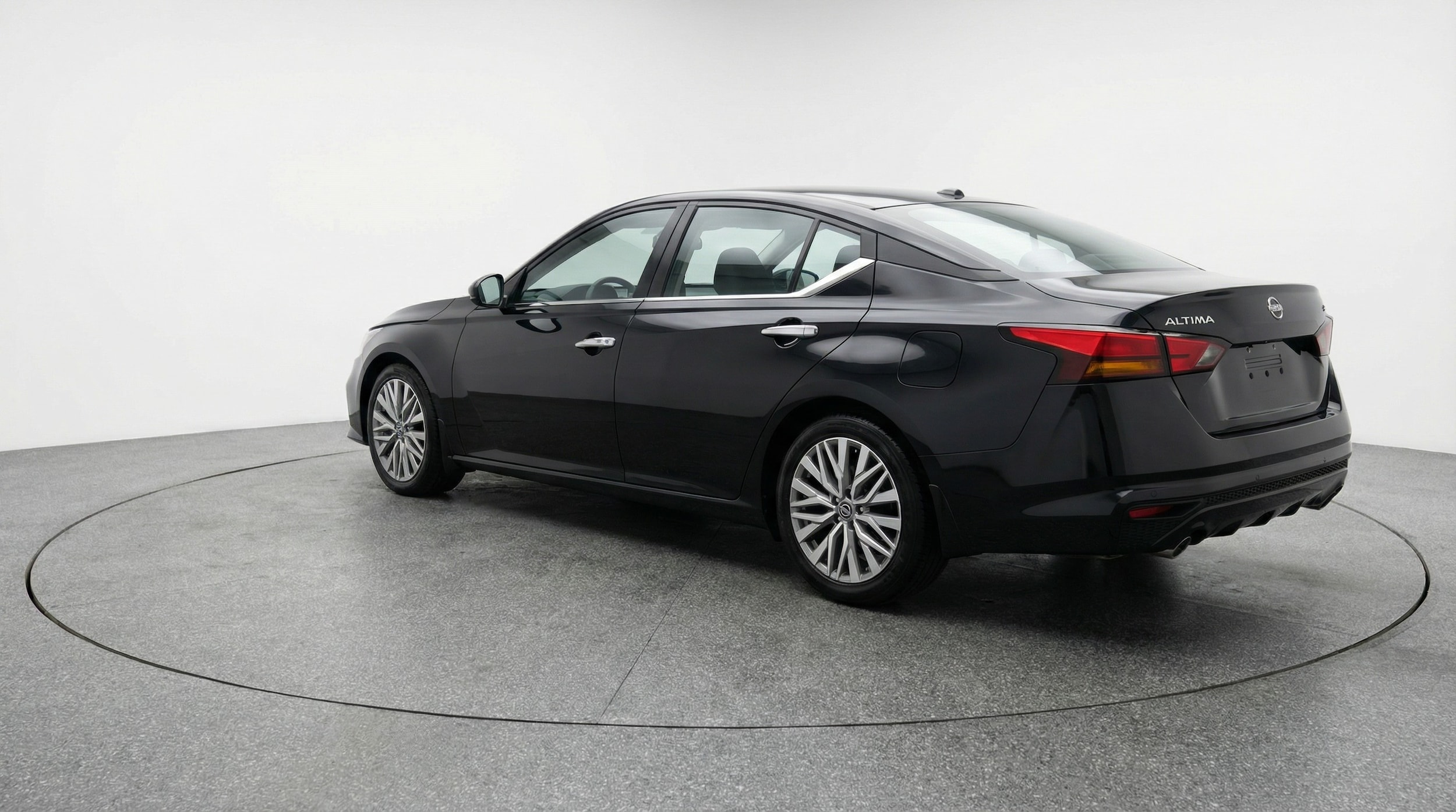 Thumbnail: 2025 Nissan Altima - 5