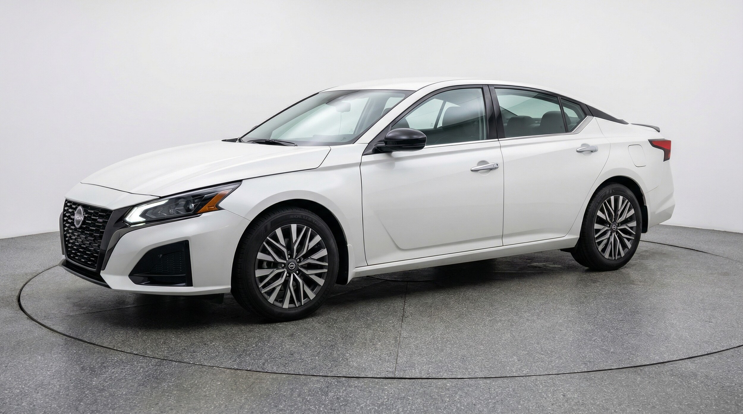 Thumbnail: 2025 Nissan Altima - 3