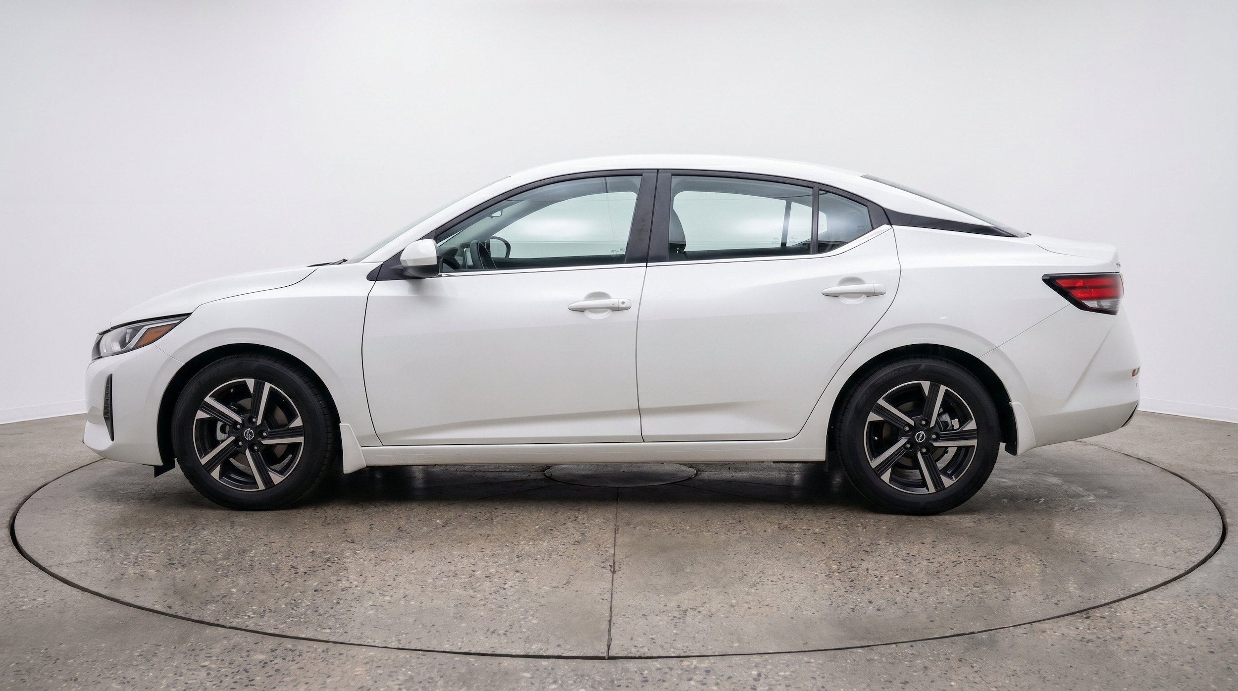 Thumbnail: 2025 Nissan Sentra - 5