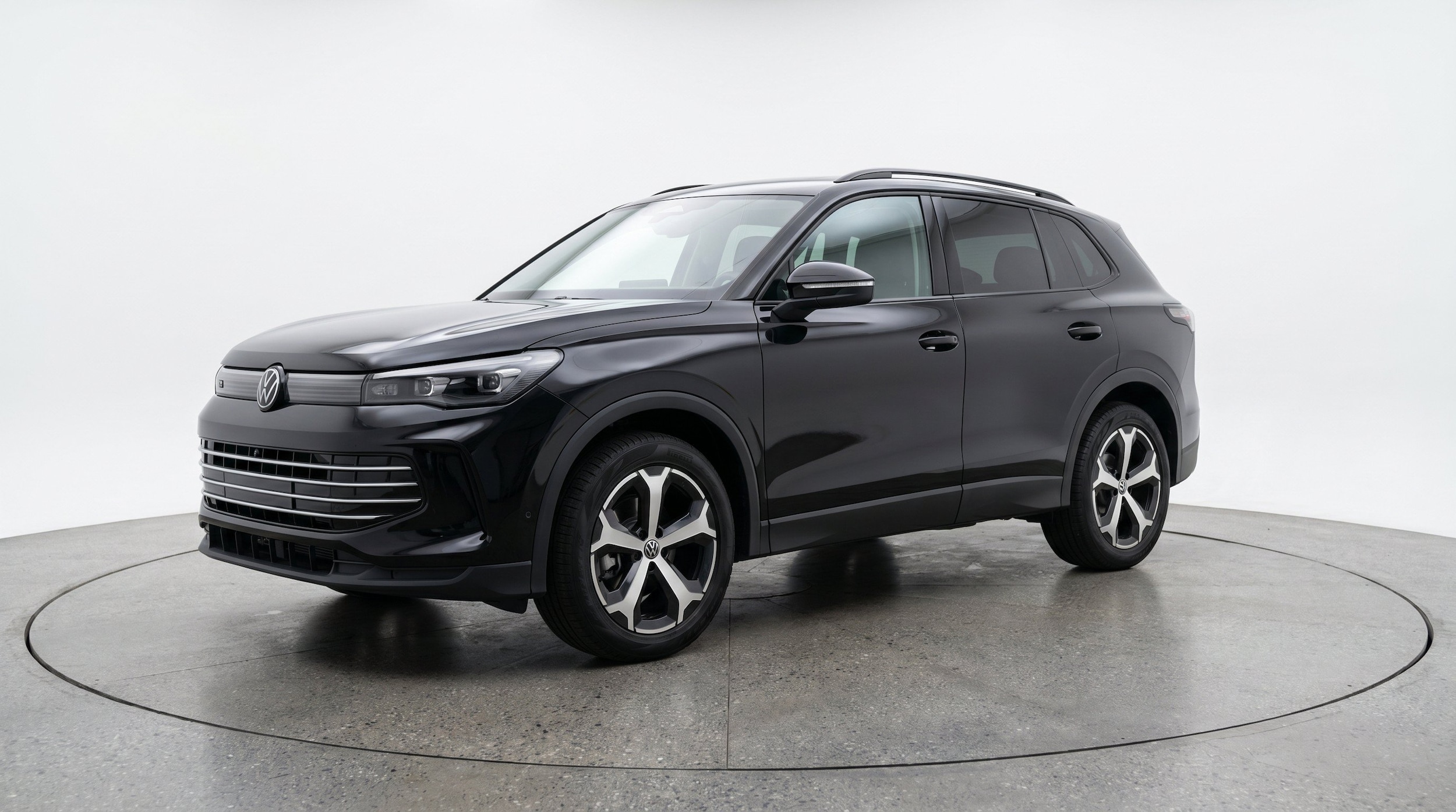Thumbnail: 2026 Volkswagen Tiguan - 3