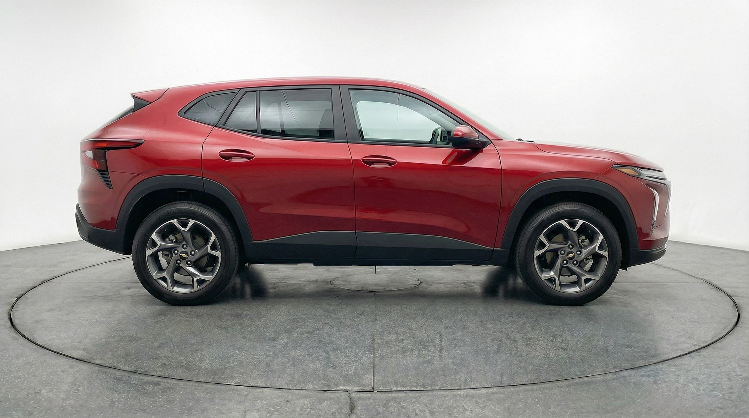 Thumbnail: 2025 Chevrolet Trax - 8