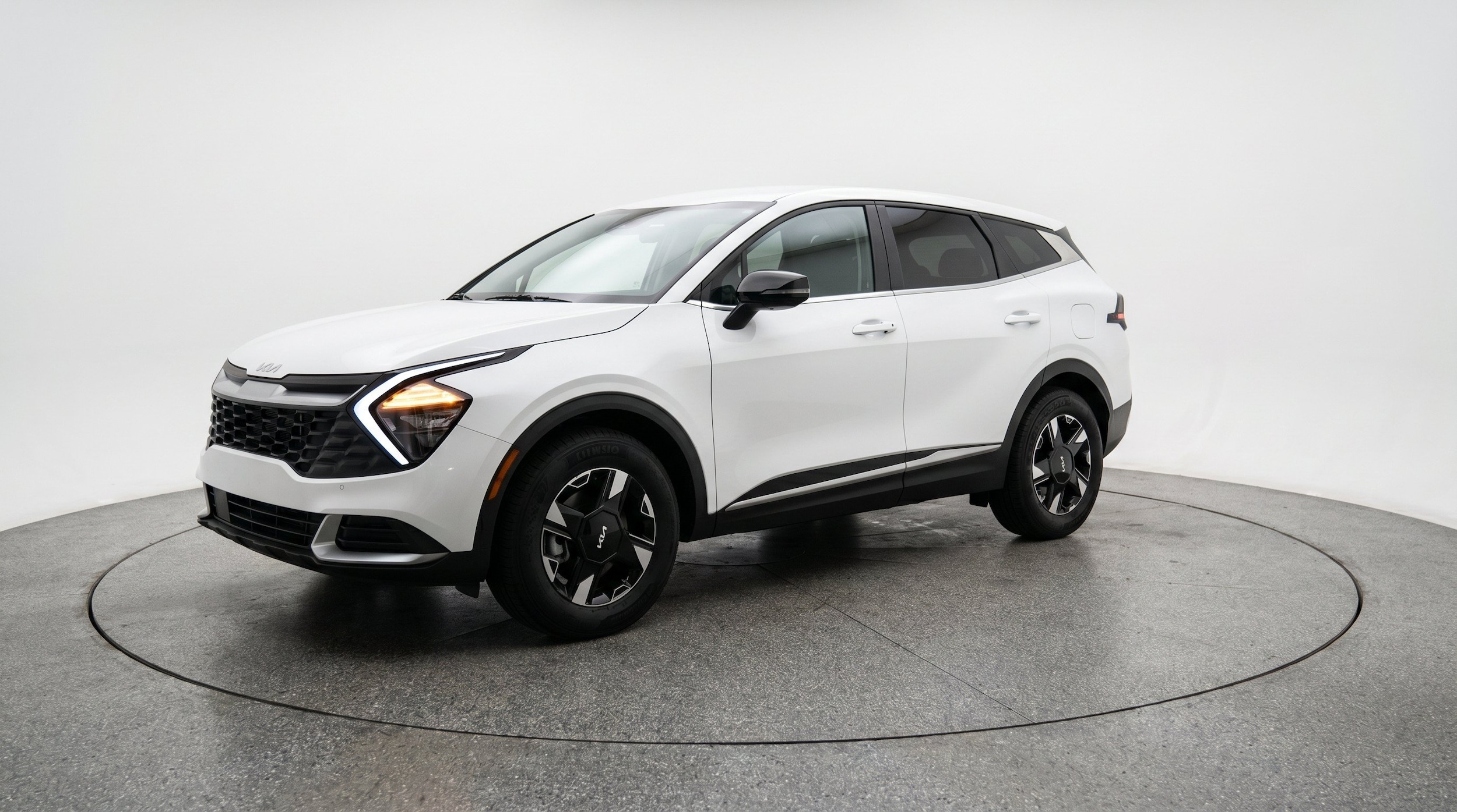 Thumbnail: 2026 Kia Sportage - 3