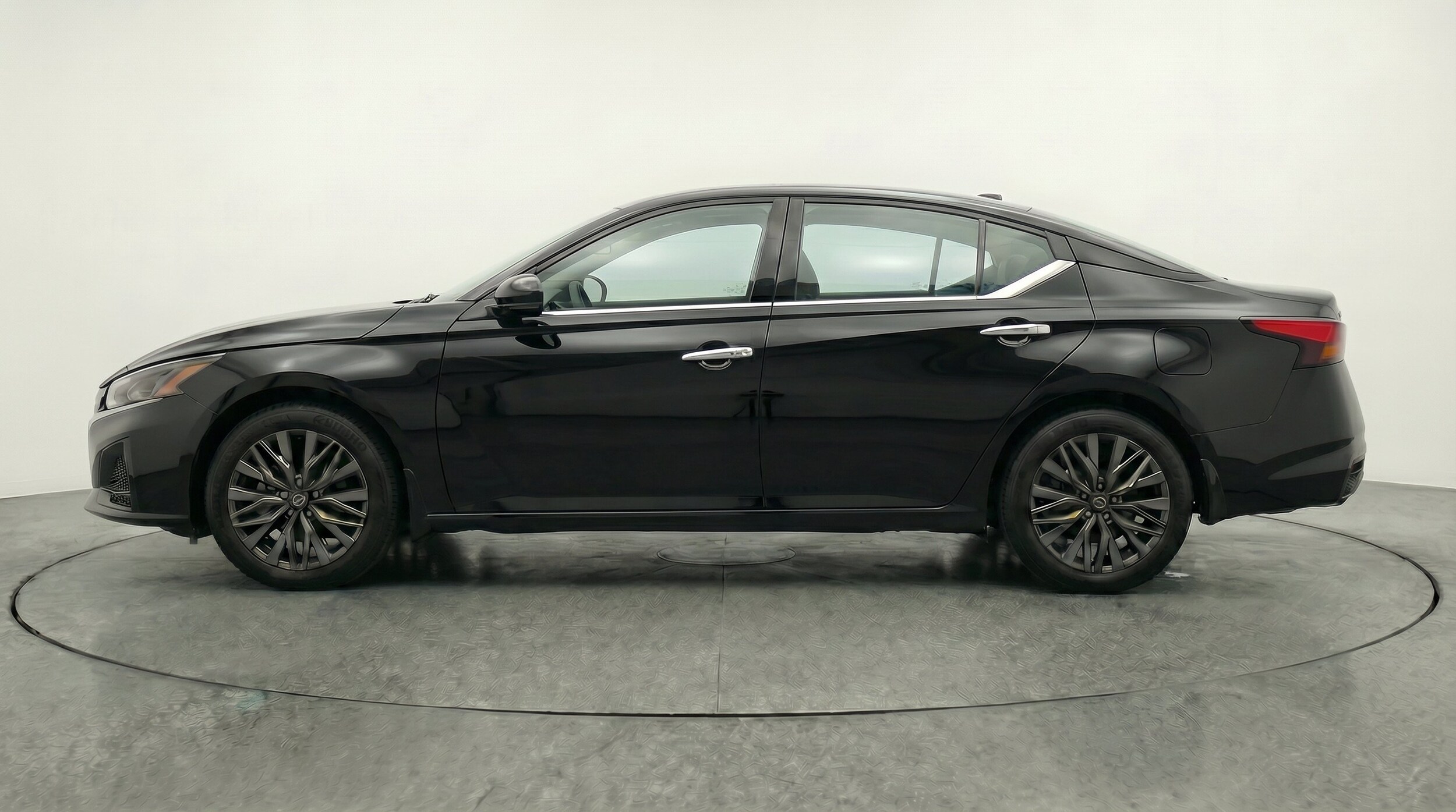 Thumbnail: 2026 Nissan Altima - 5