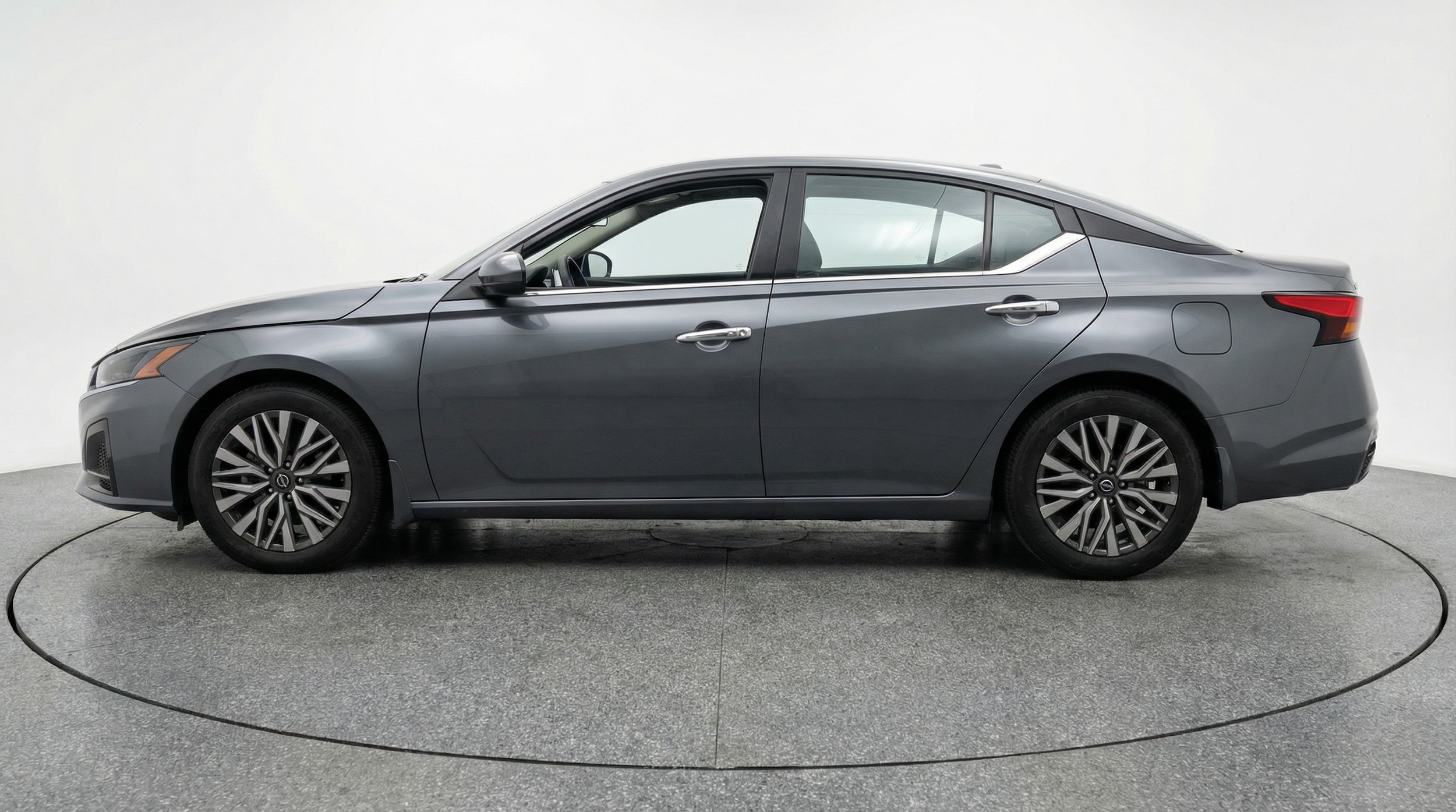 Thumbnail: 2025 Nissan Altima - 4