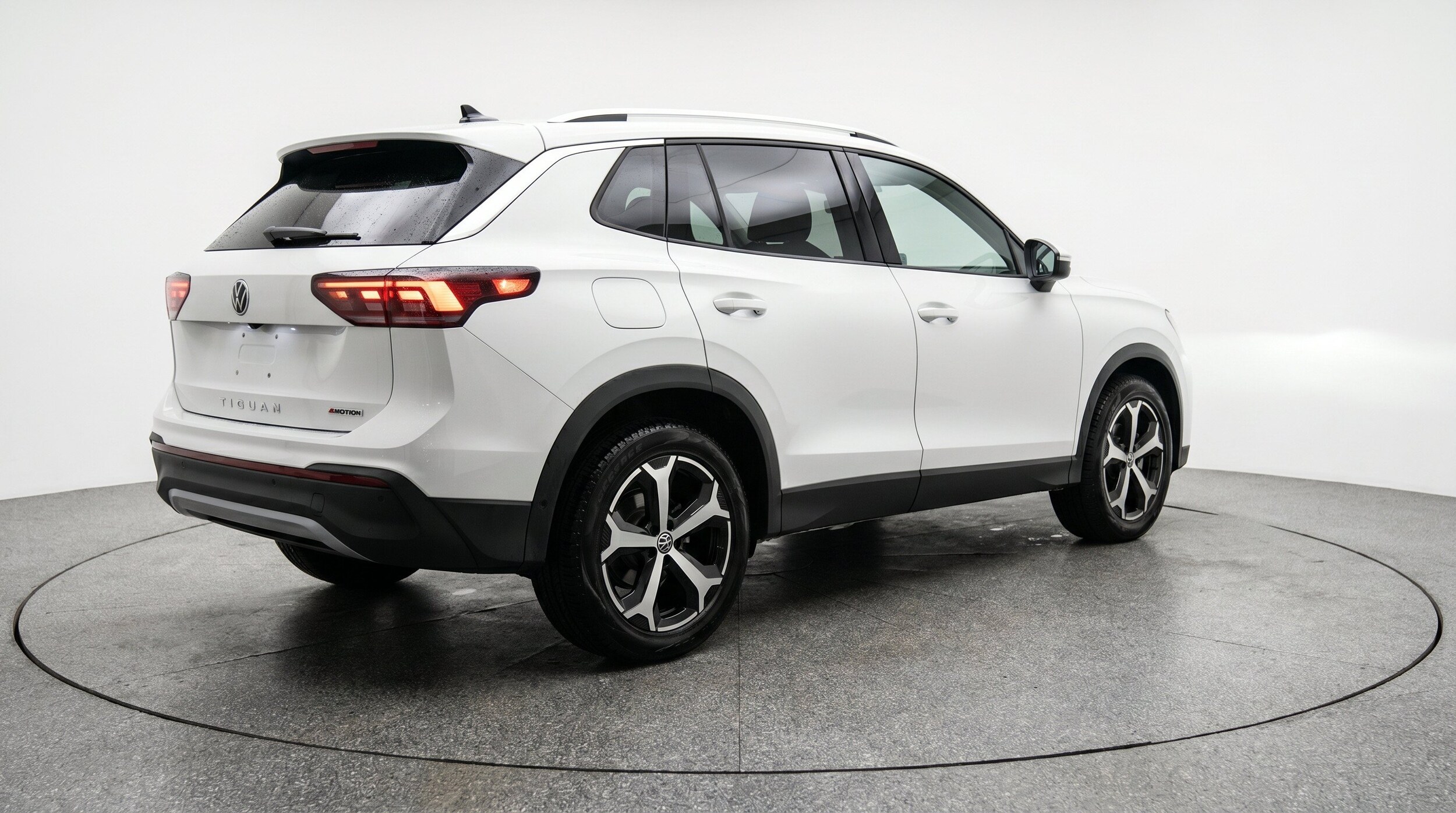 Thumbnail: 2026 Volkswagen Tiguan - 9