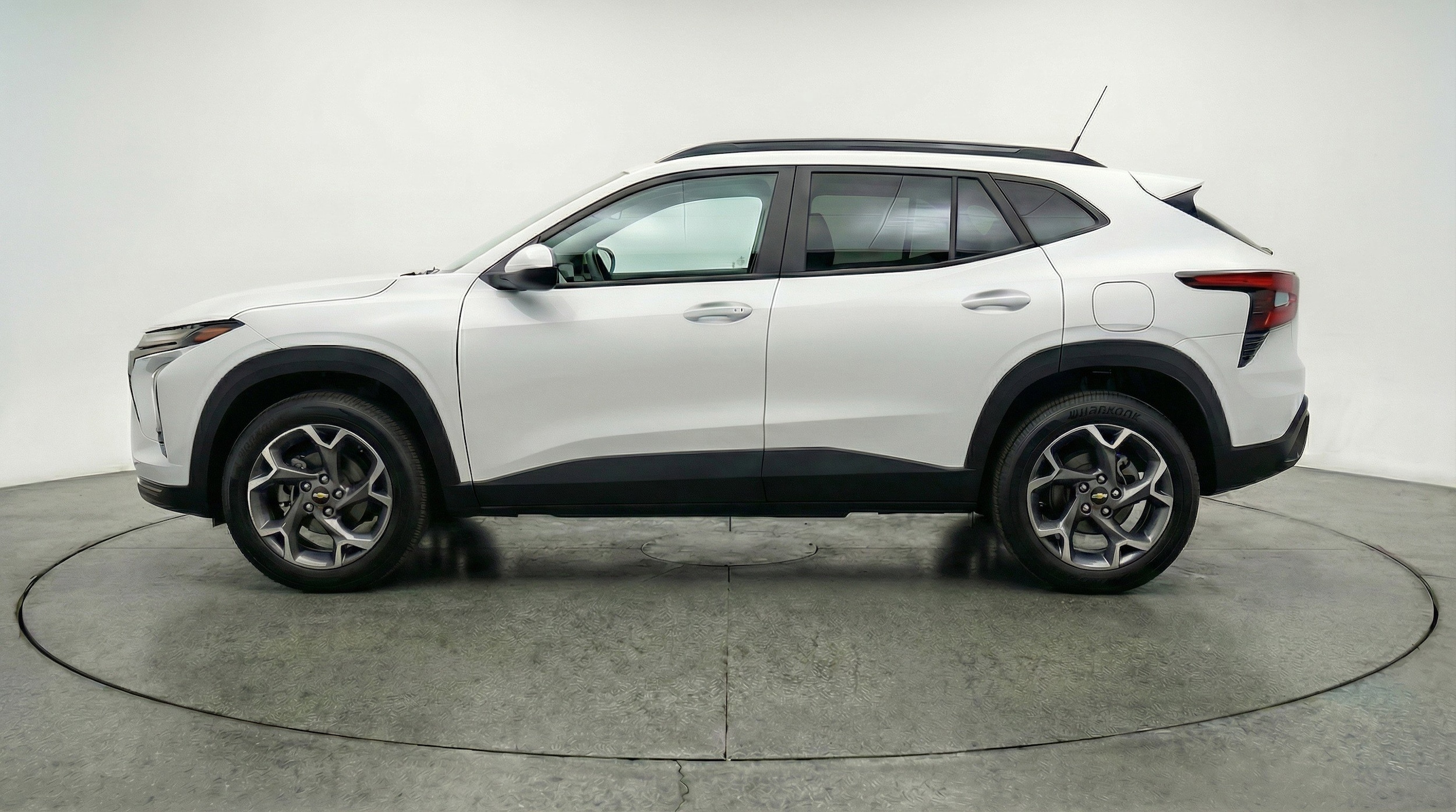 Thumbnail: 2025 Chevrolet Trax - 5