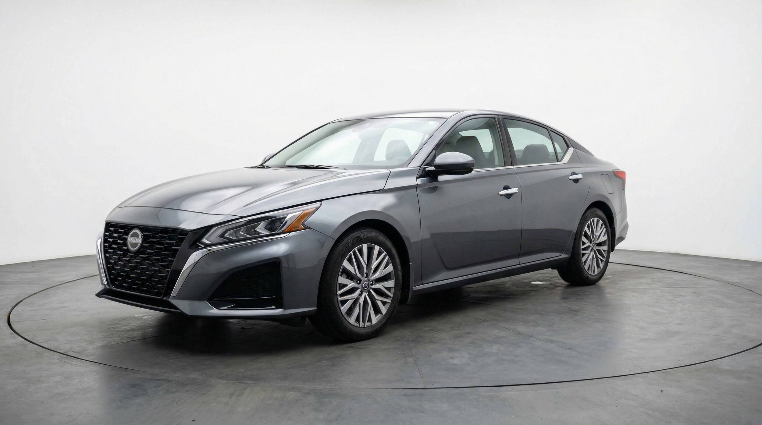 Thumbnail: 2025 Nissan Altima - 3