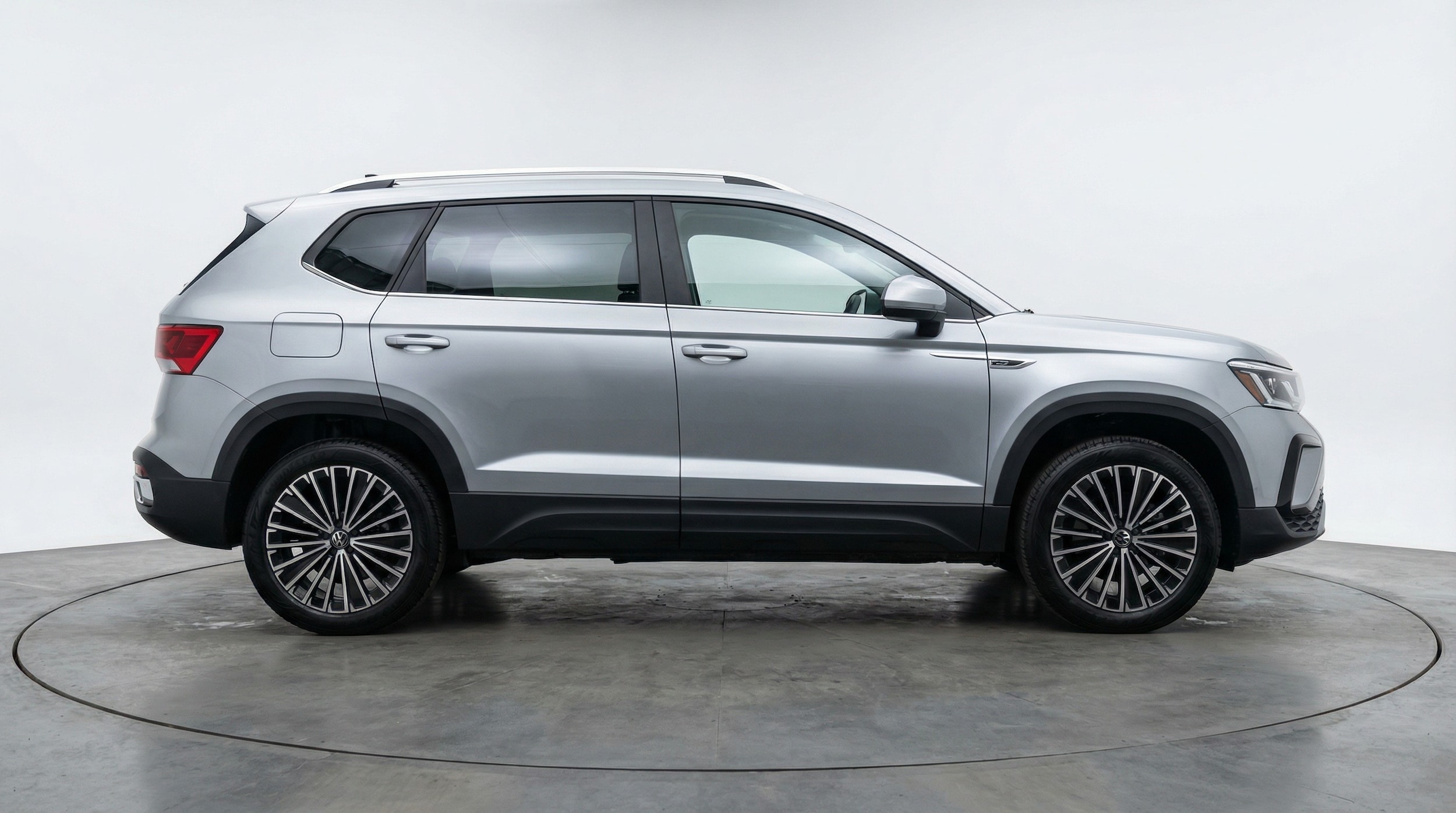 Thumbnail: 2025 Volkswagen Taos - 8