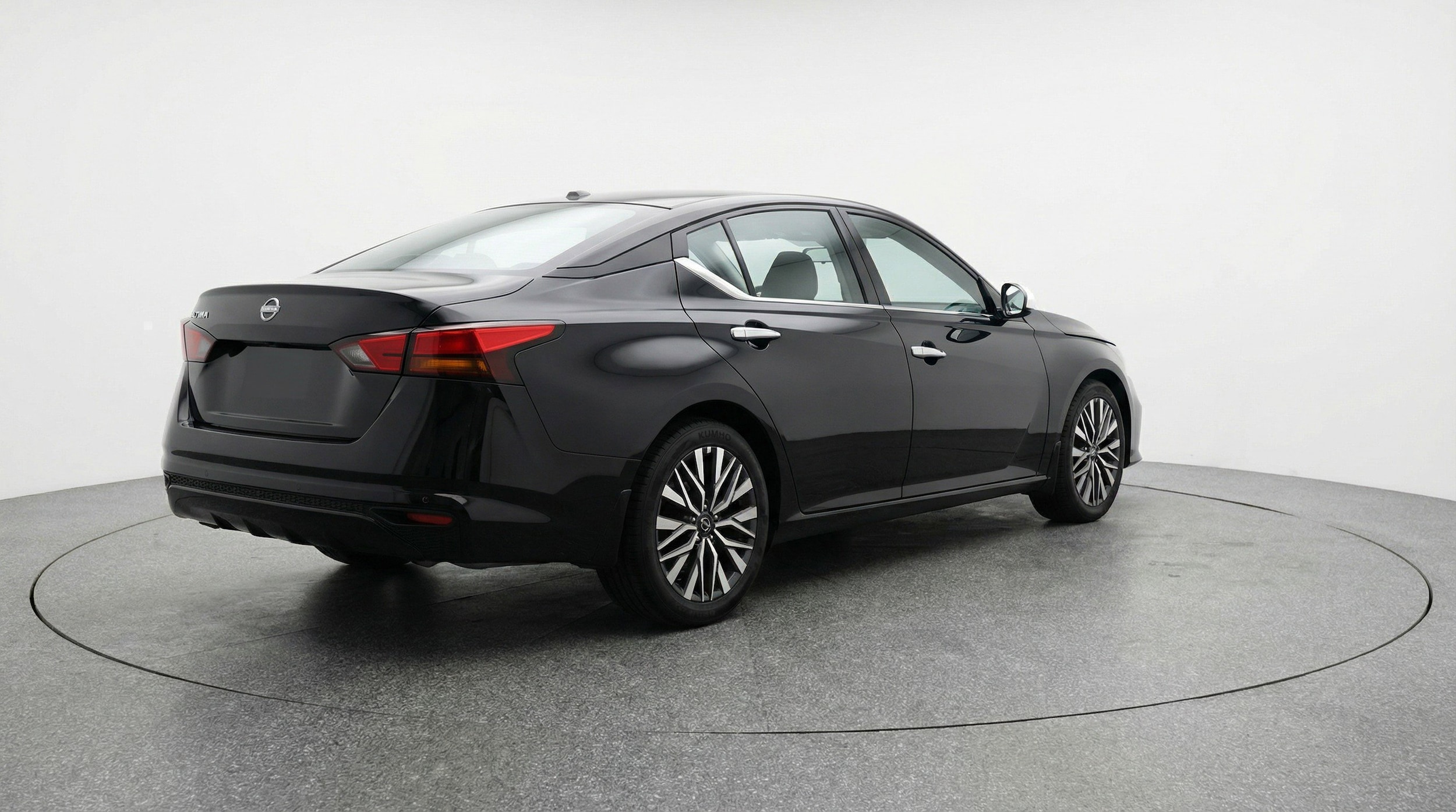 Thumbnail: 2025 Nissan Altima - 9