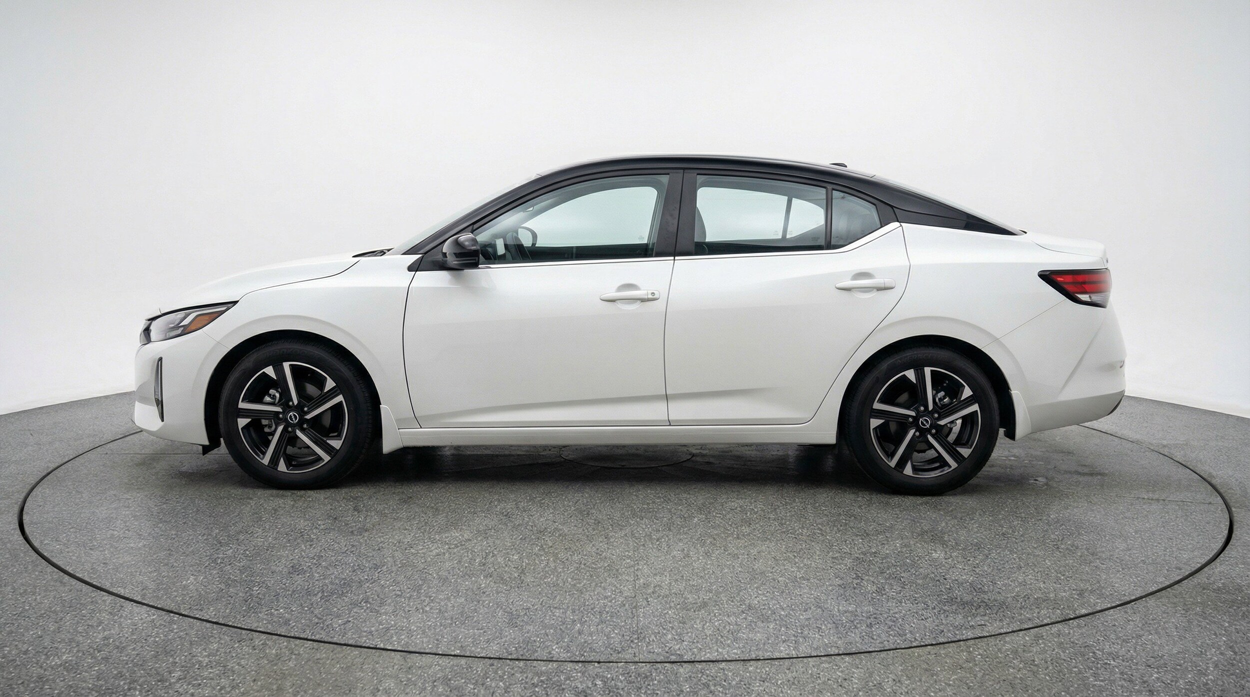 Thumbnail: 2025 Nissan Sentra - 5