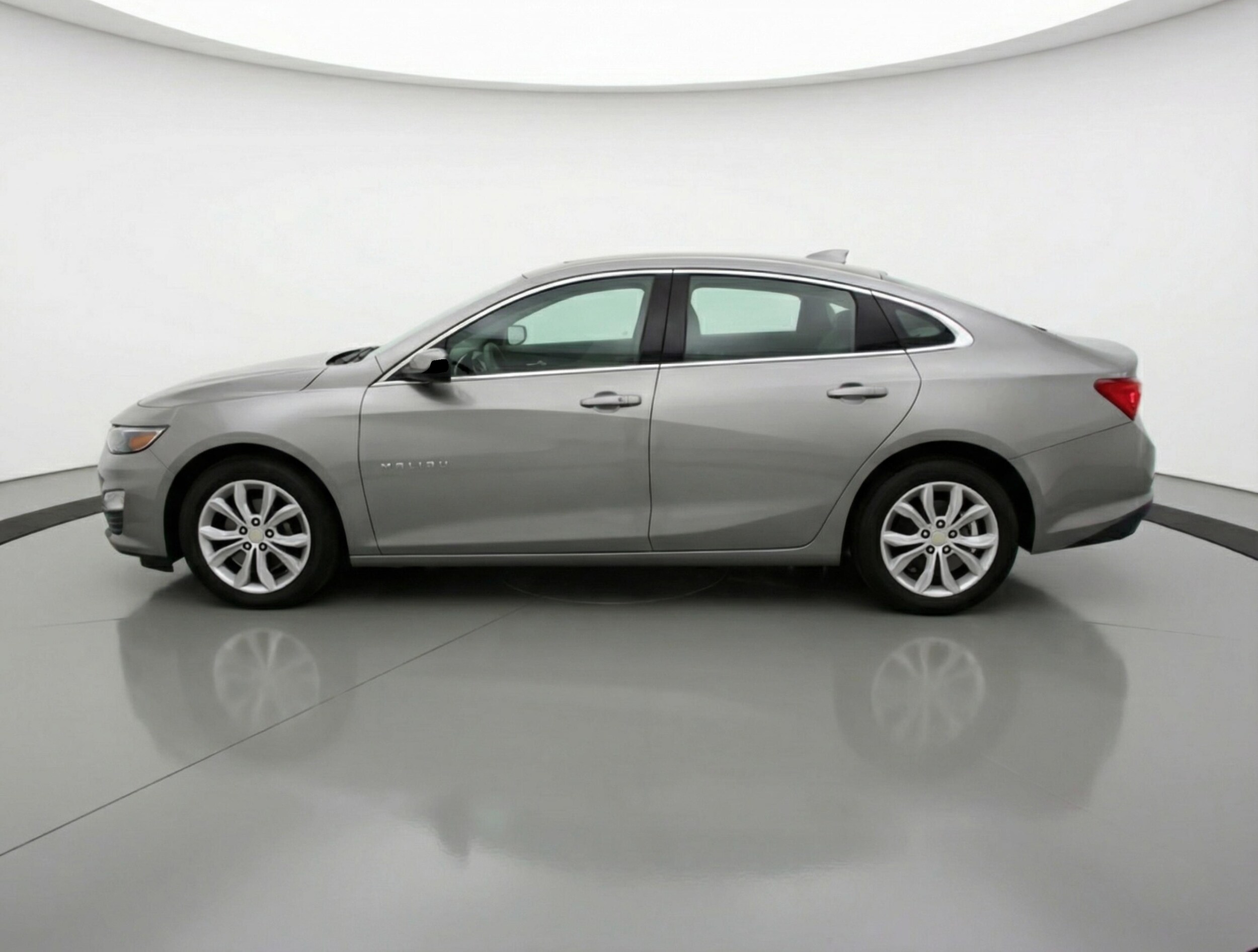 Thumbnail: 2024 Chevrolet Malibu - 4